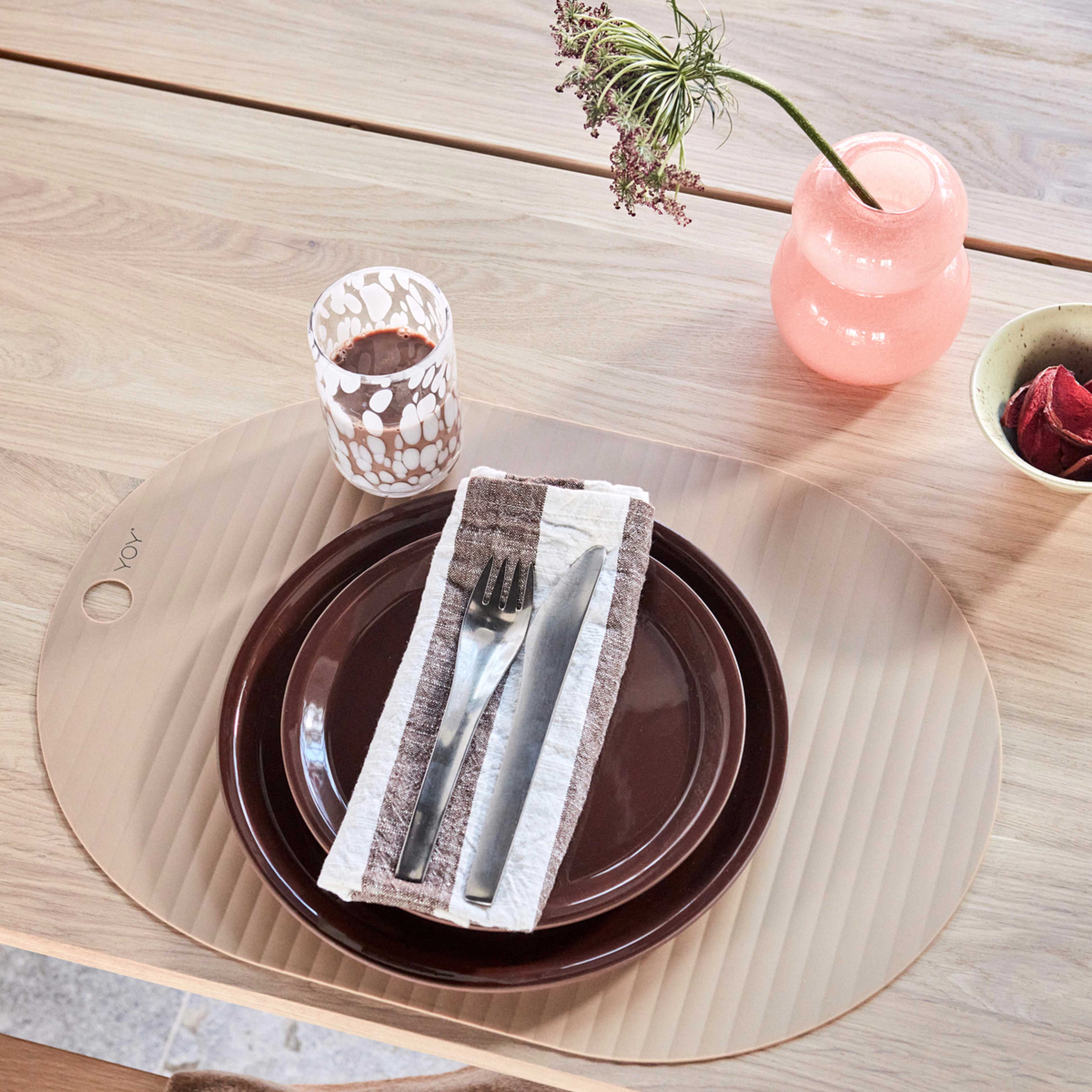 Striped Napkin - Pack Of 2, från OYOY Living, i färgen choko. Klicka för att öppna bilden i stort format