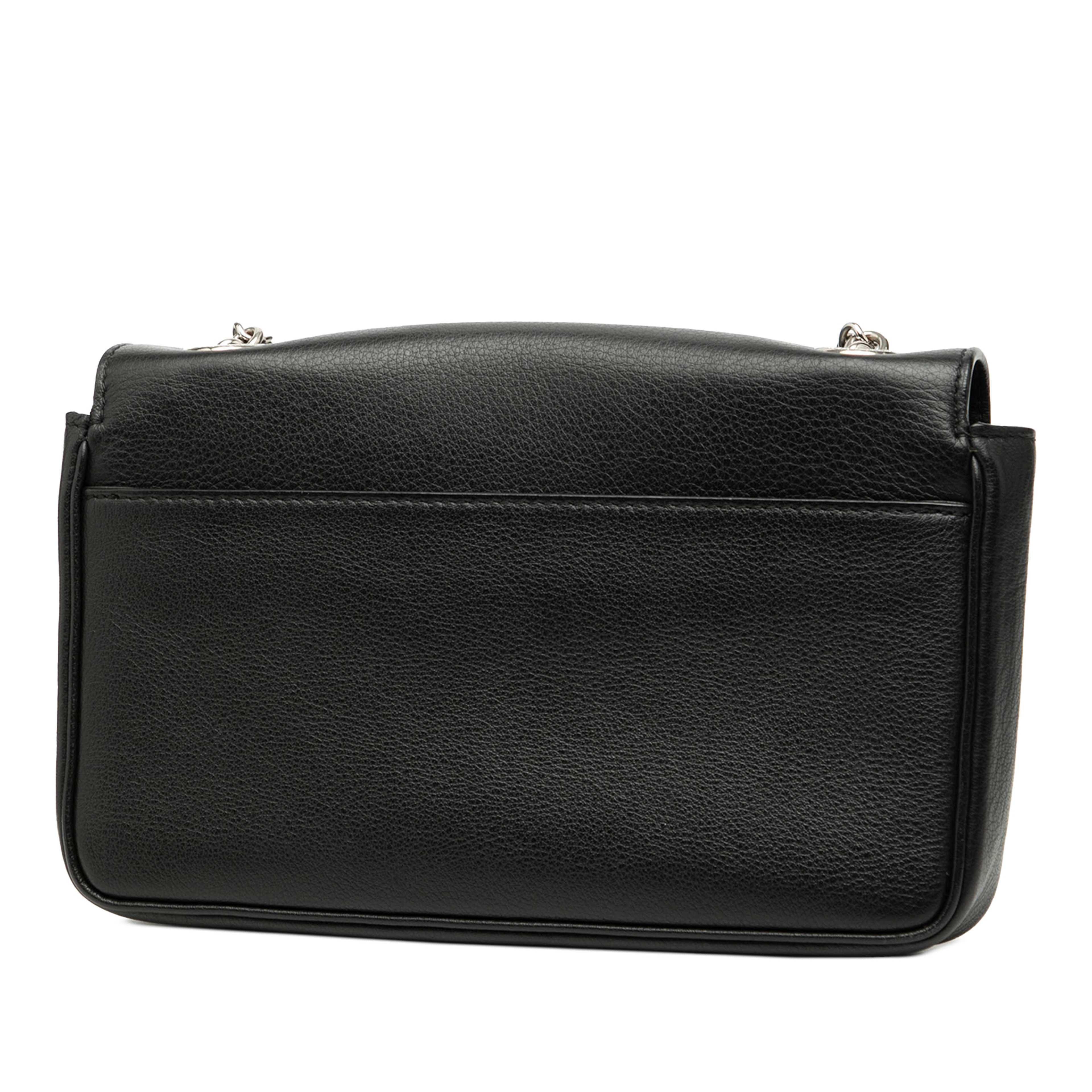Balenciaga Leather Everyday Wallet On Chain, från Luxclusif, i färgen svart. Klicka för att öppna bilden i stort format