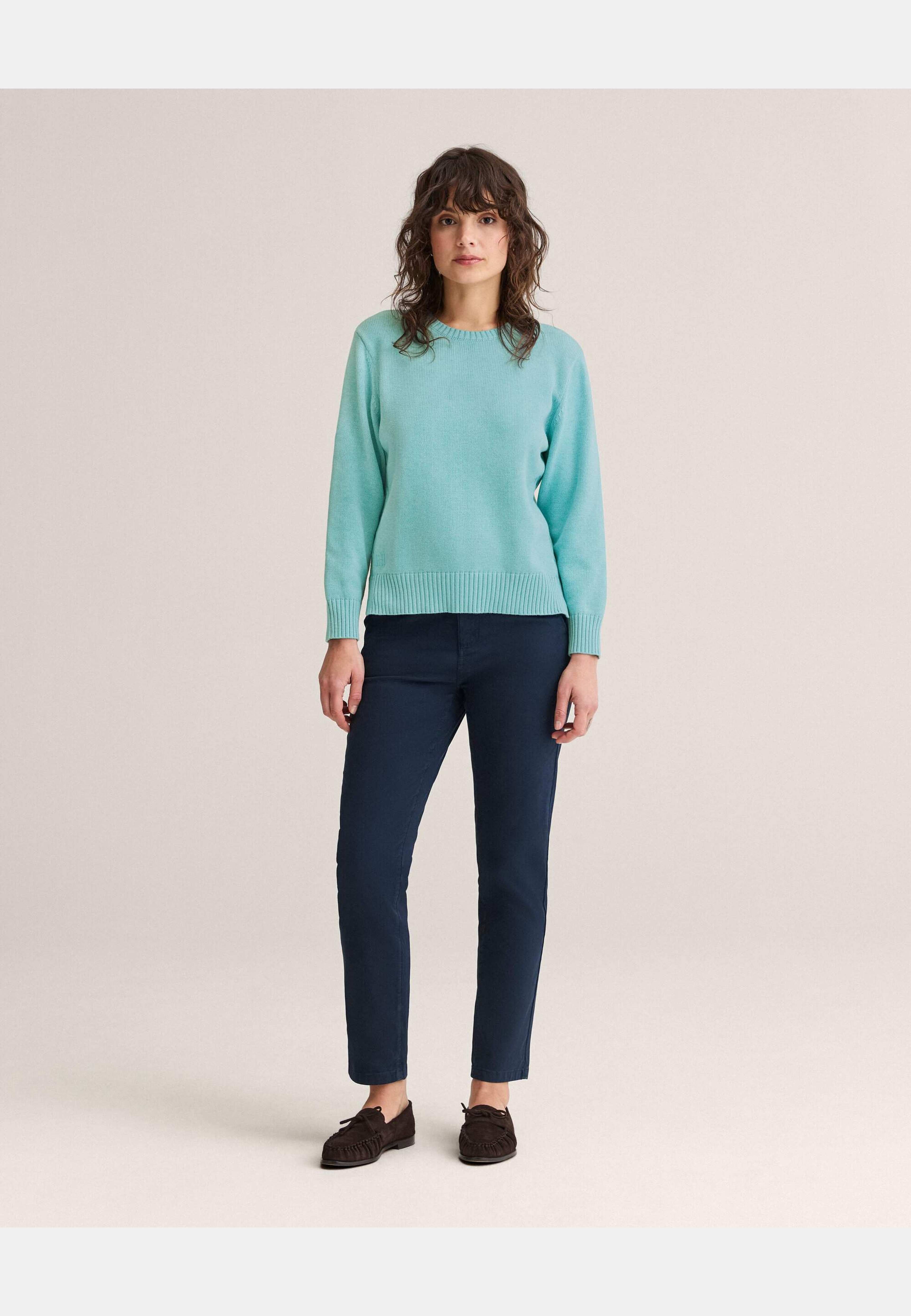 Roe Sweater, från Newhouse, i färgen turkos. Klicka för att öppna bilden i stort format