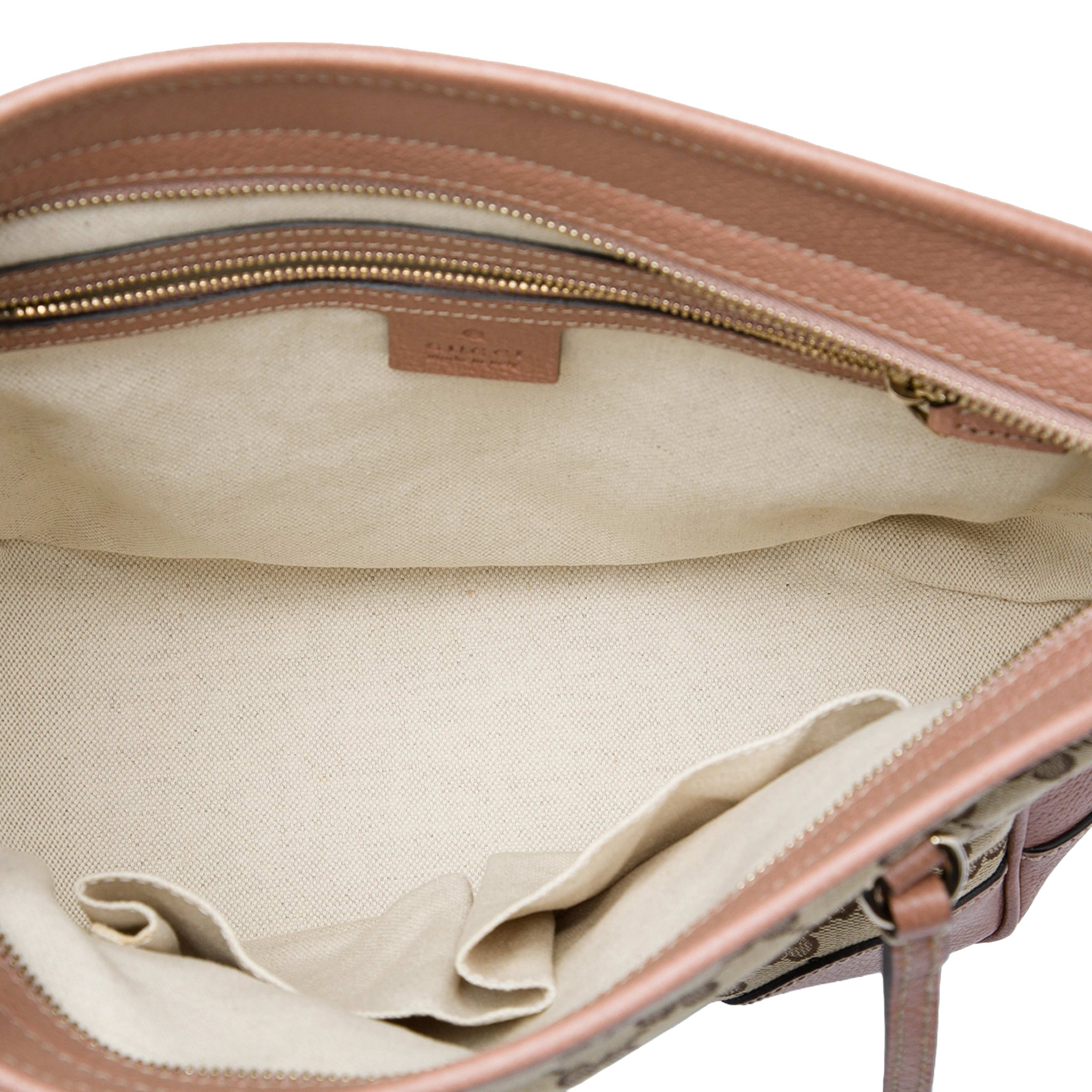 Gucci Gg Canvas Bree Tote, från Luxclusif, i färgen rosa. Klicka för att öppna bilden i stort format
