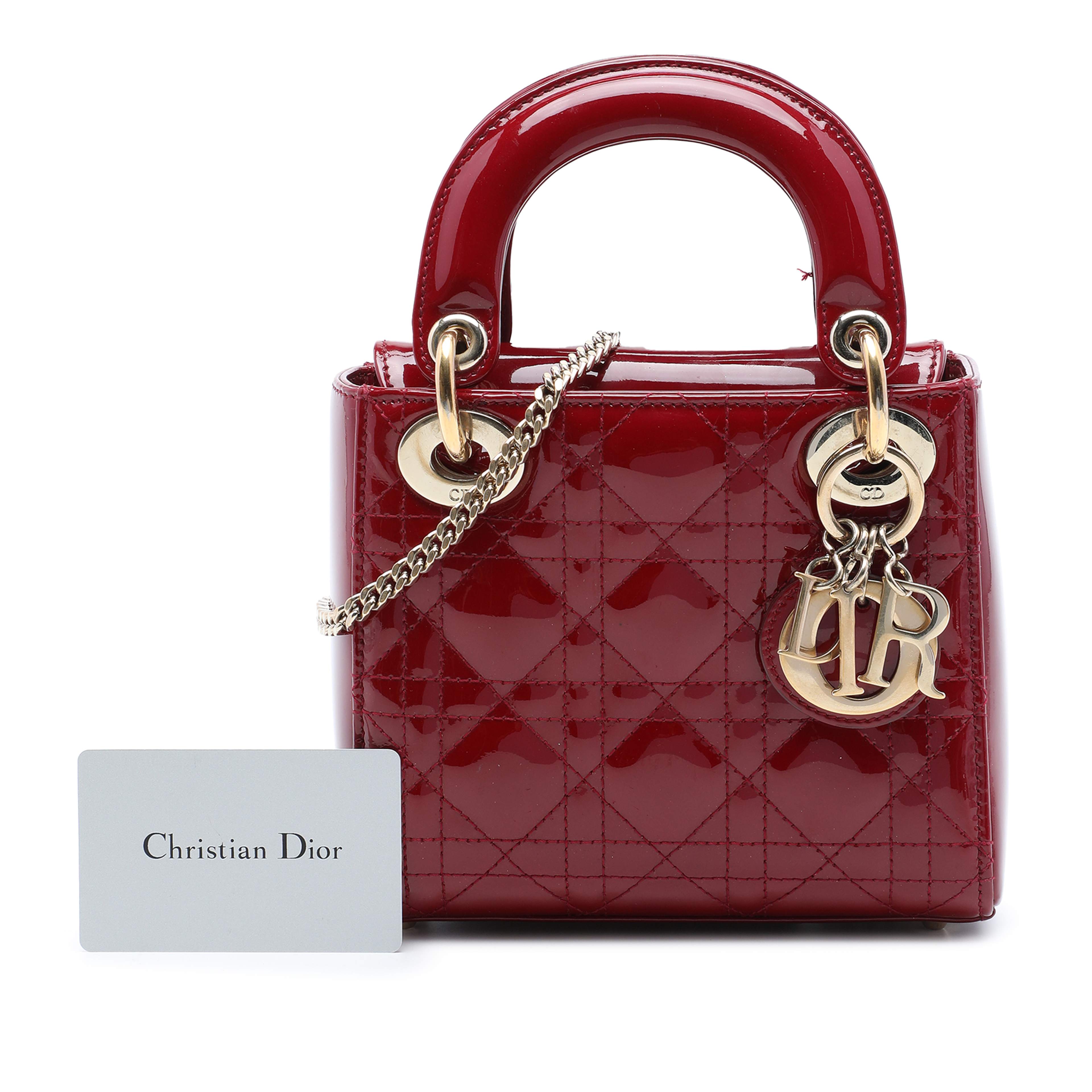 Dior Mini Patent Cannage Lady Dior, från Luxclusif, i färgen röd. Klicka för att öppna bilden i stort format