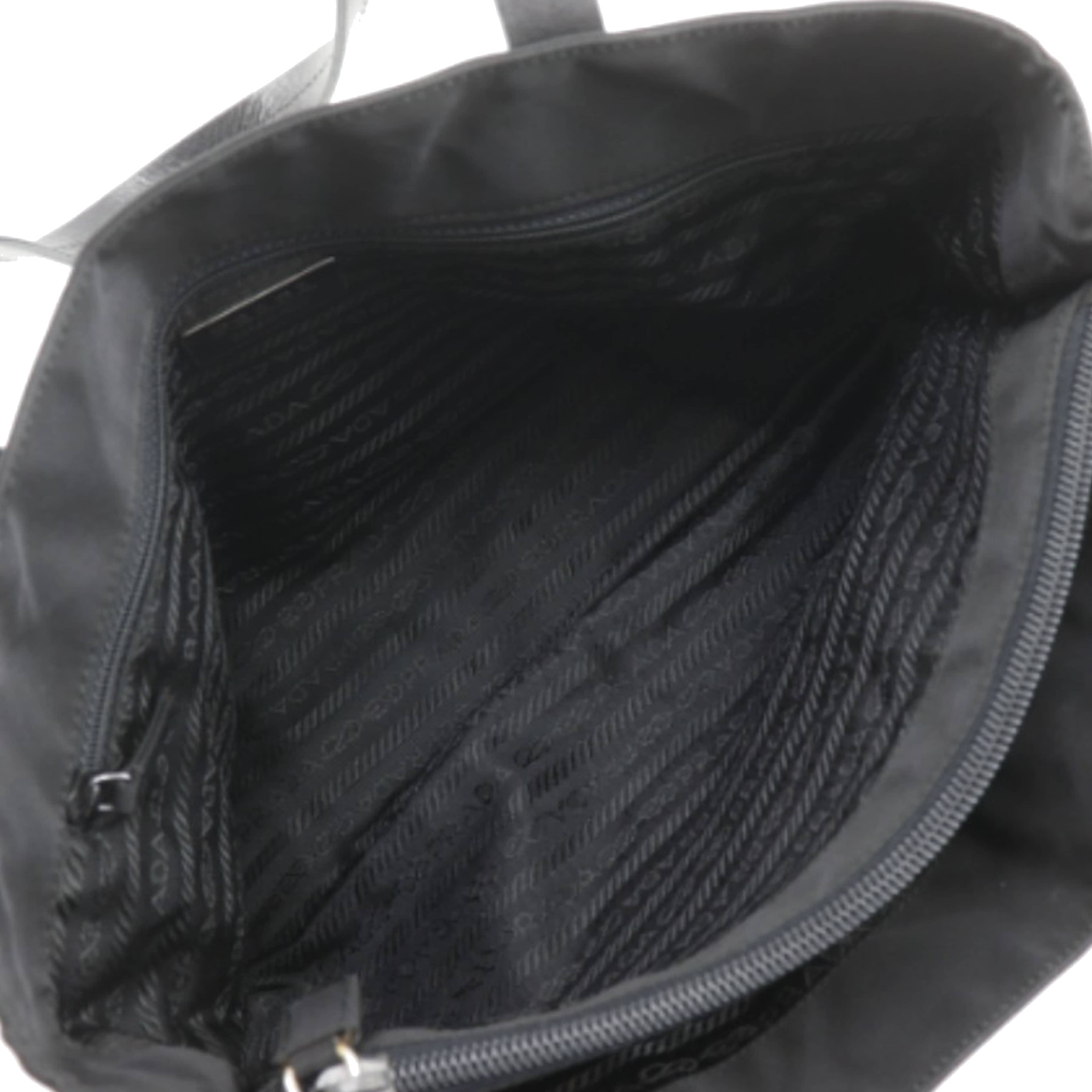 Prada Tessuto Tote, från Luxclusif, i färgen svart. Klicka för att öppna bilden i stort format