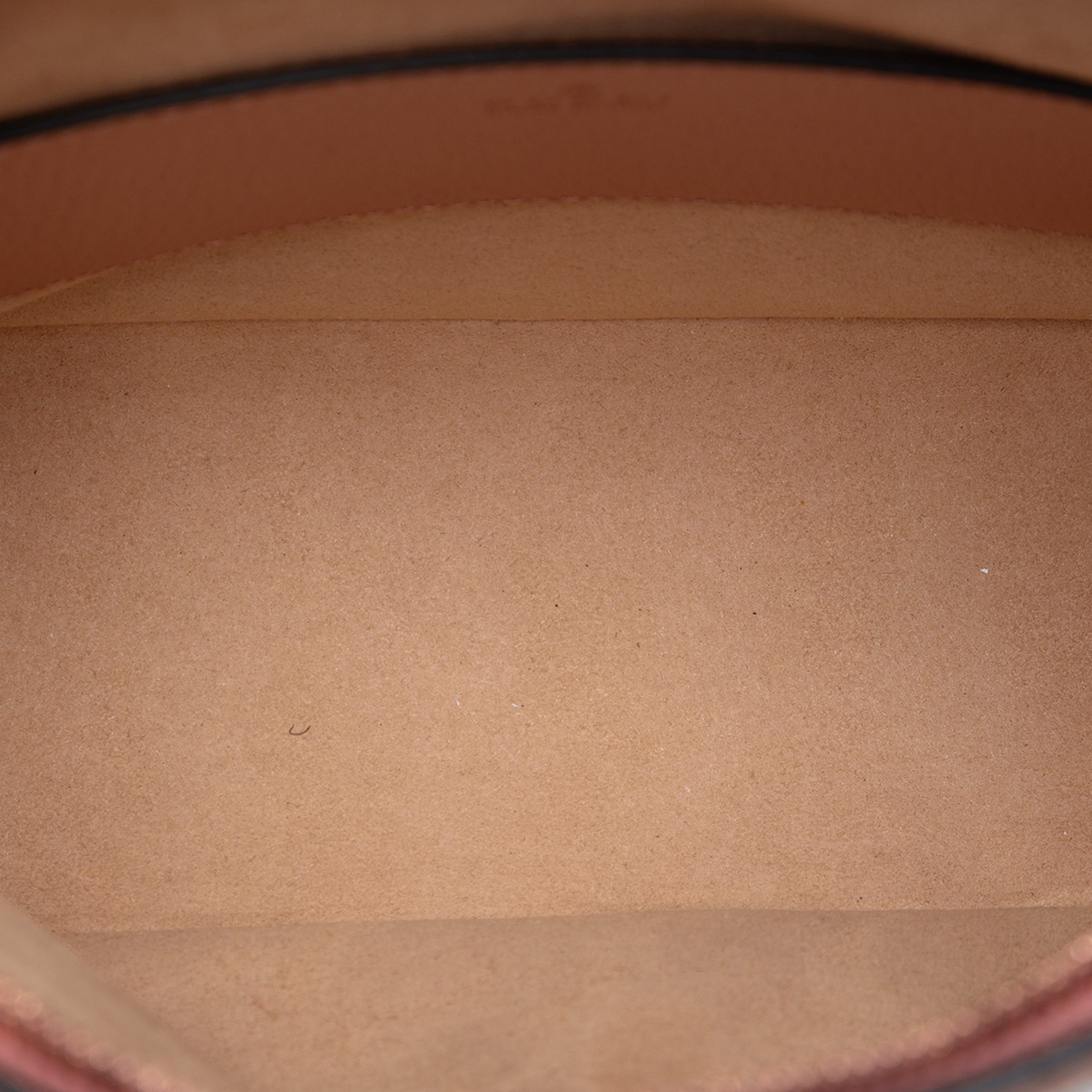 Gucci Small Gg Canvas Ophidia Dome Crossbody, från Luxclusif, i färgen rosa. Klicka för att öppna bilden i stort format