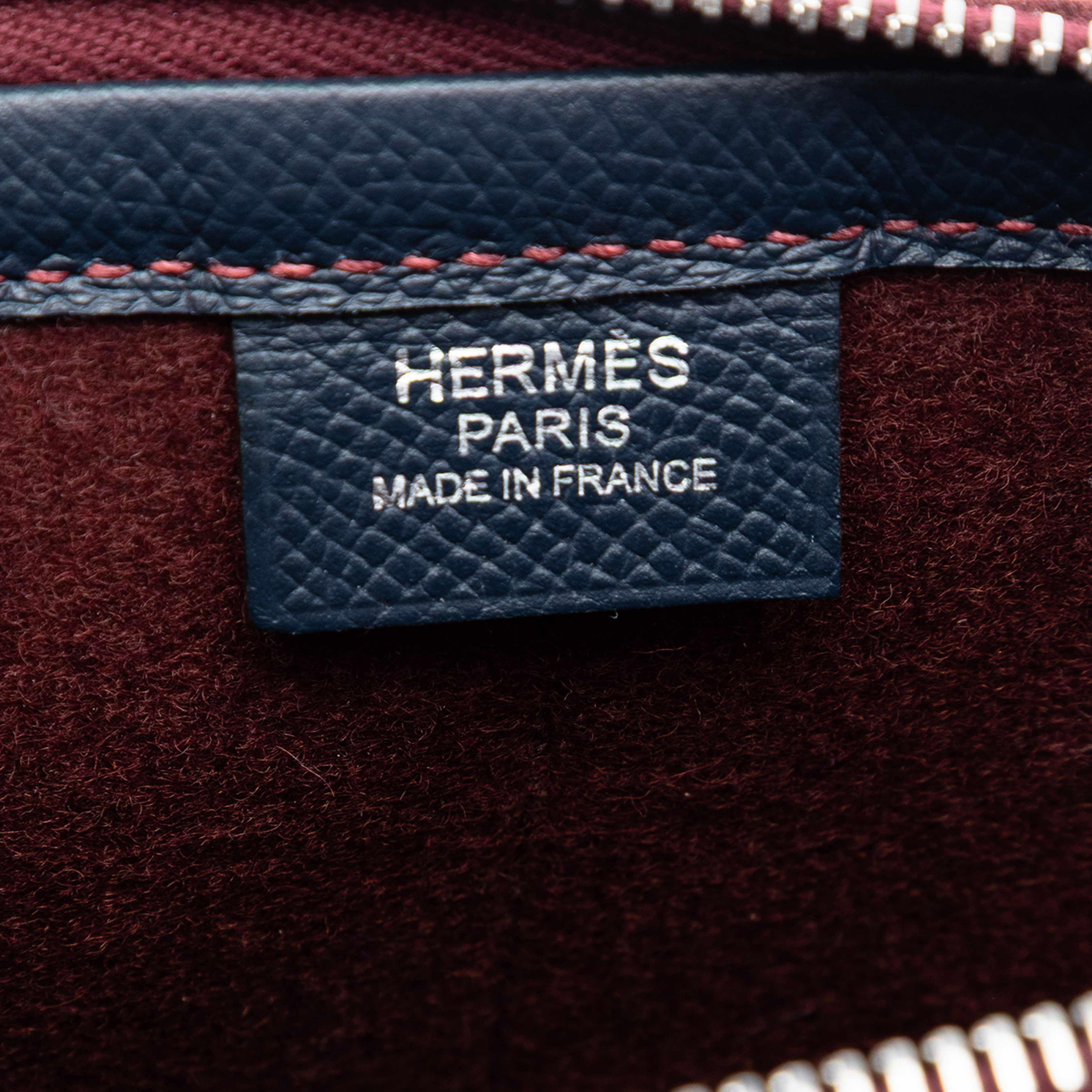 Hermès Epsom And Felt Toodoo 29, från Luxclusif, i färgen navy. Klicka för att öppna bilden i stort format