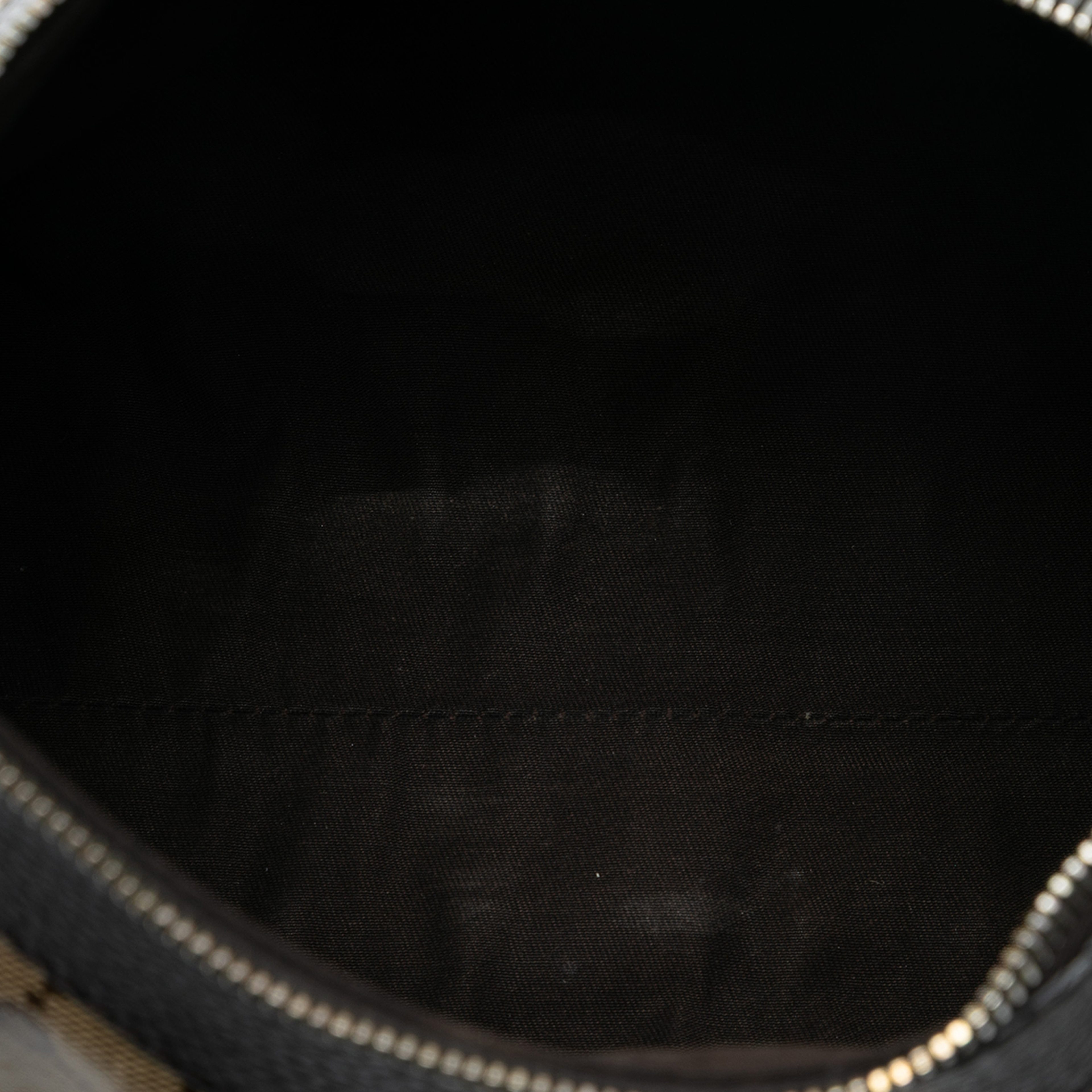 Gucci Gg Crystal Abbey D Ring Shoulder Bag, från Luxclusif, i färgen beige. Klicka för att öppna bilden i stort format