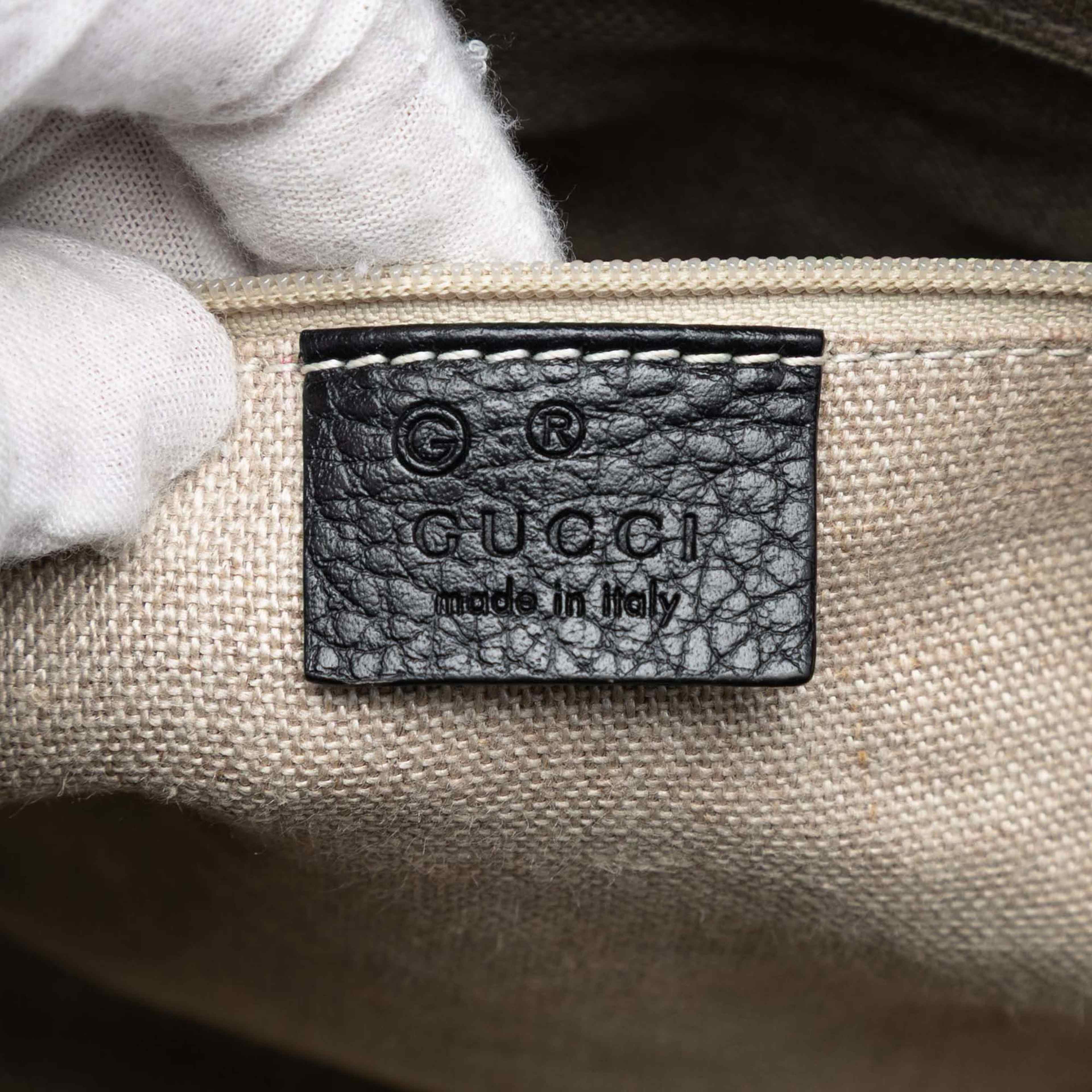Gucci Dollar Calfskin Gg Charm Satchel, från Luxclusif, i färgen black. Klicka för att öppna bilden i stort format