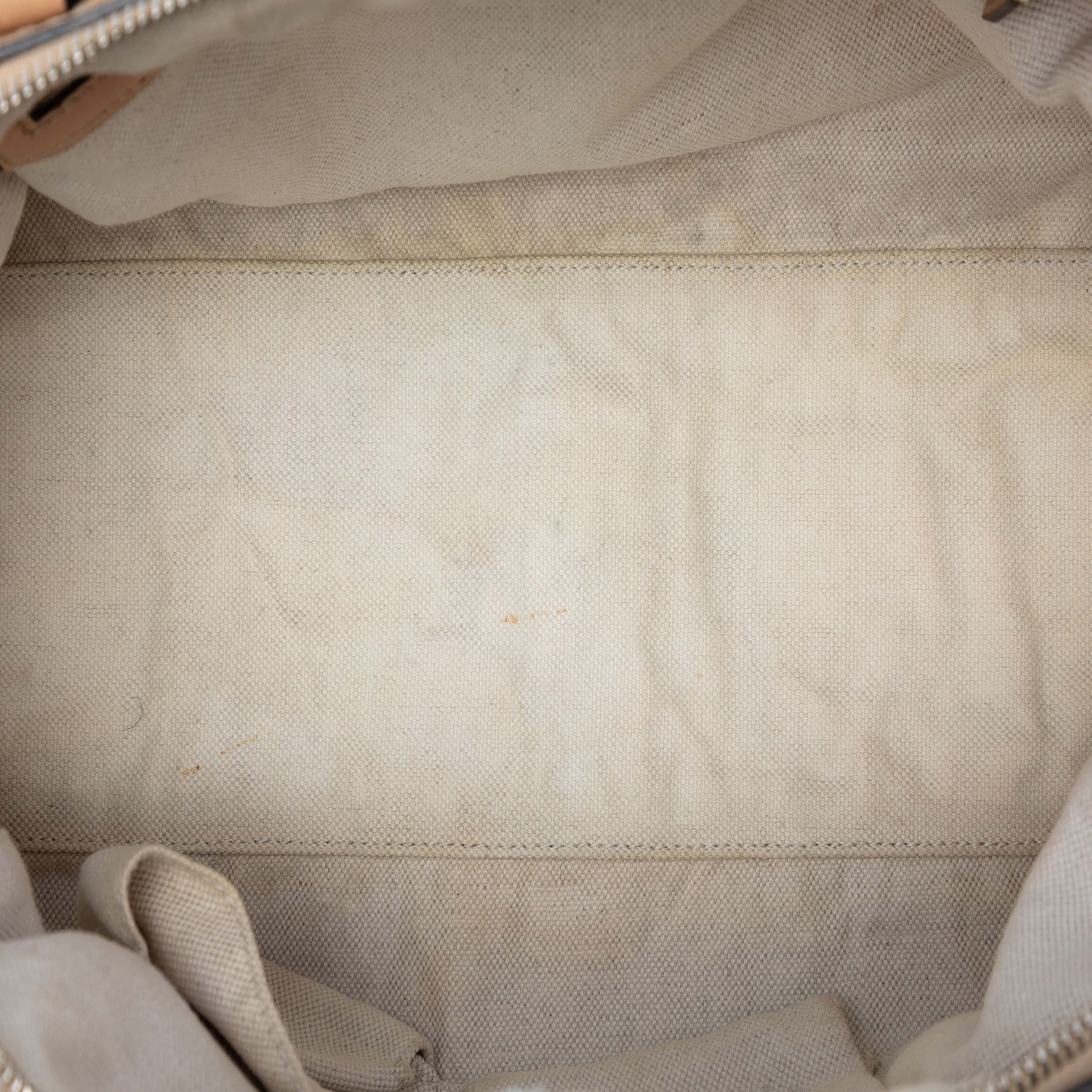 Gucci Gg Canvas Lovely Handbag, från Luxclusif, i färgen pink. Klicka för att öppna bilden i stort format