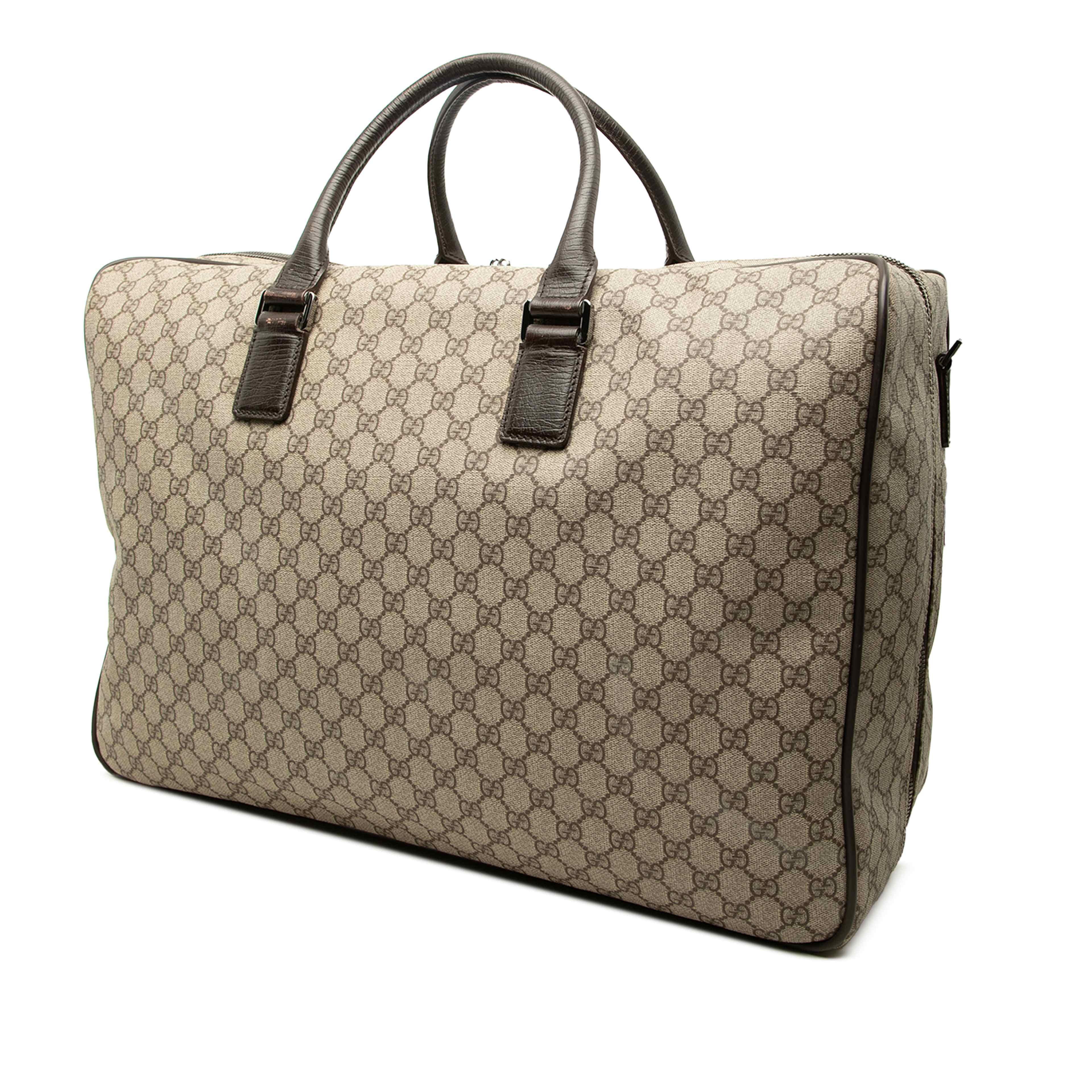 Gucci Gg Supreme Double Zip Travel Bag, från Luxclusif, i färgen beige. Klicka för att öppna bilden i stort format