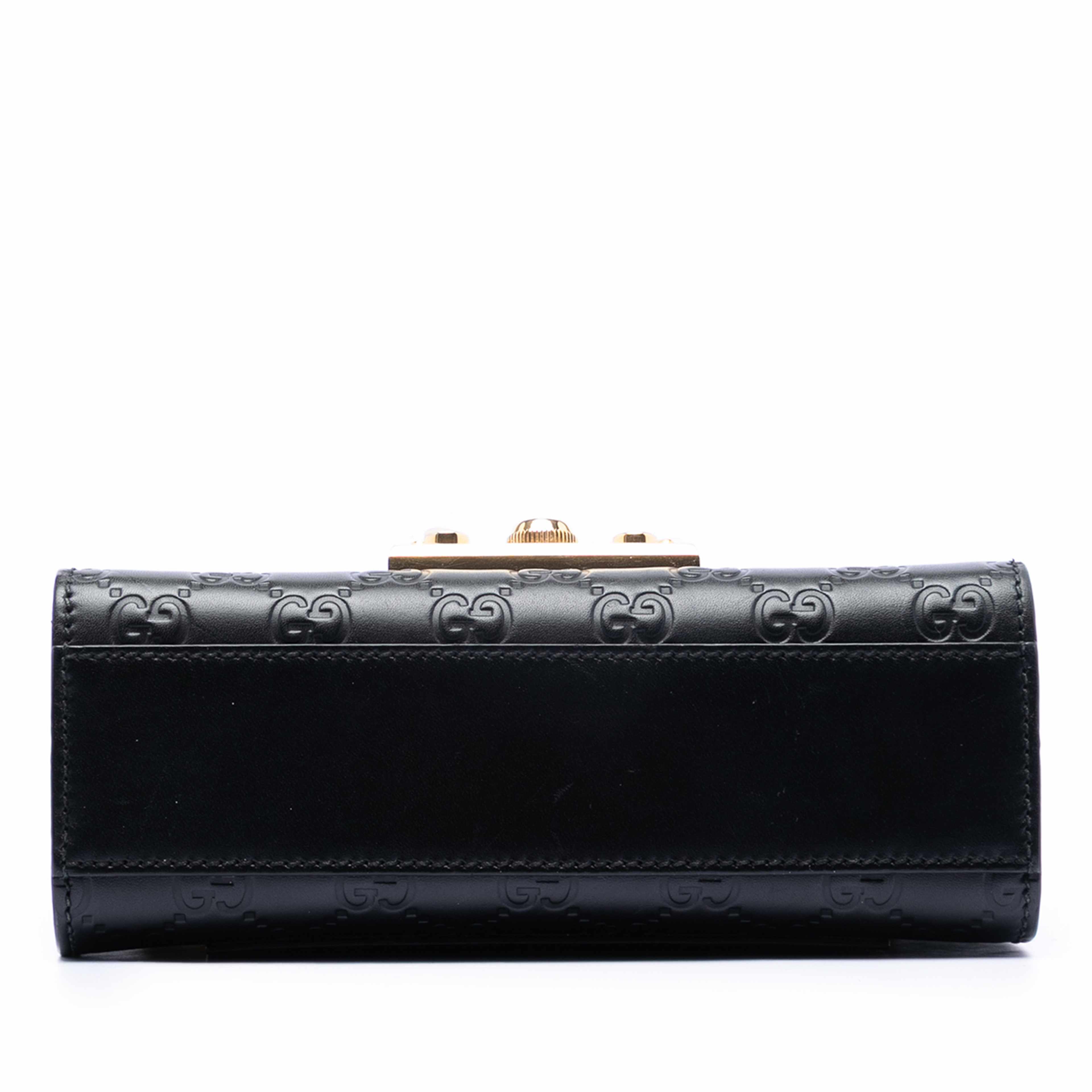 Gucci Small Guccissima Padlock Crossbody, från Luxclusif, i färgen black. Klicka för att öppna bilden i stort format