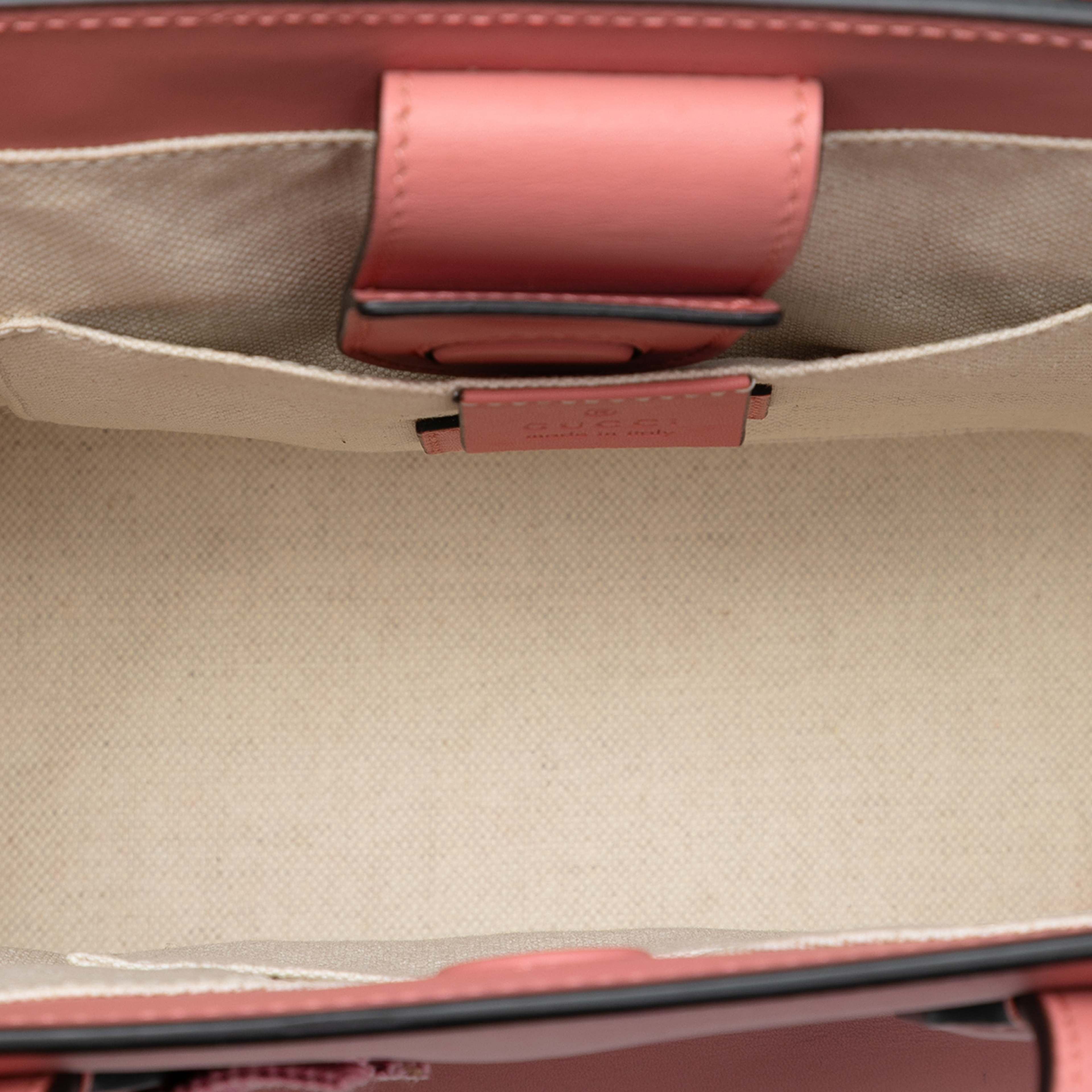 Gucci Leather Gg Ribbon Satchel, från Luxclusif, i färgen pink. Klicka för att öppna bilden i stort format