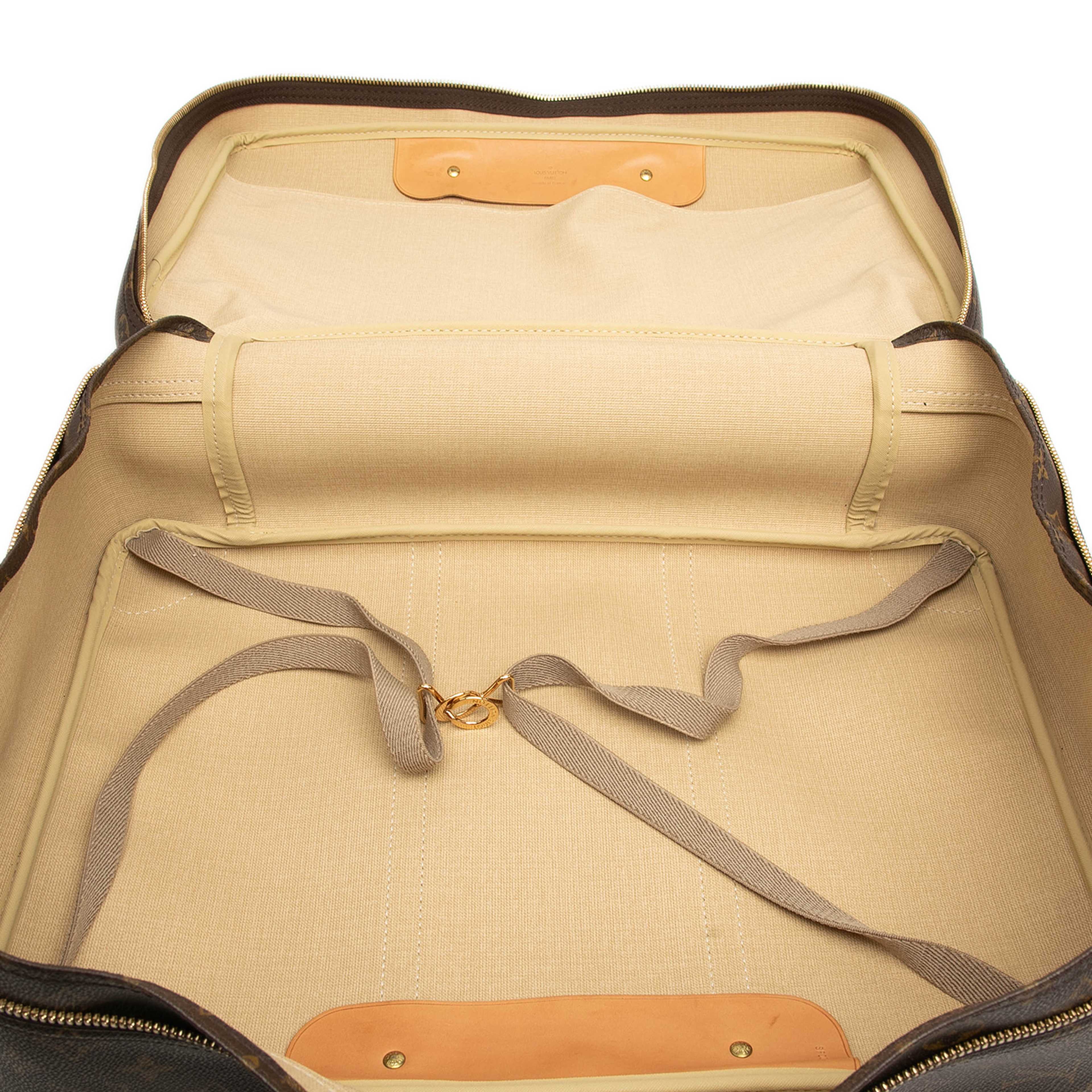 Louis Vuitton Monogram Sirius 45, från Luxclusif, i färgen brown. Klicka för att öppna bilden i stort format