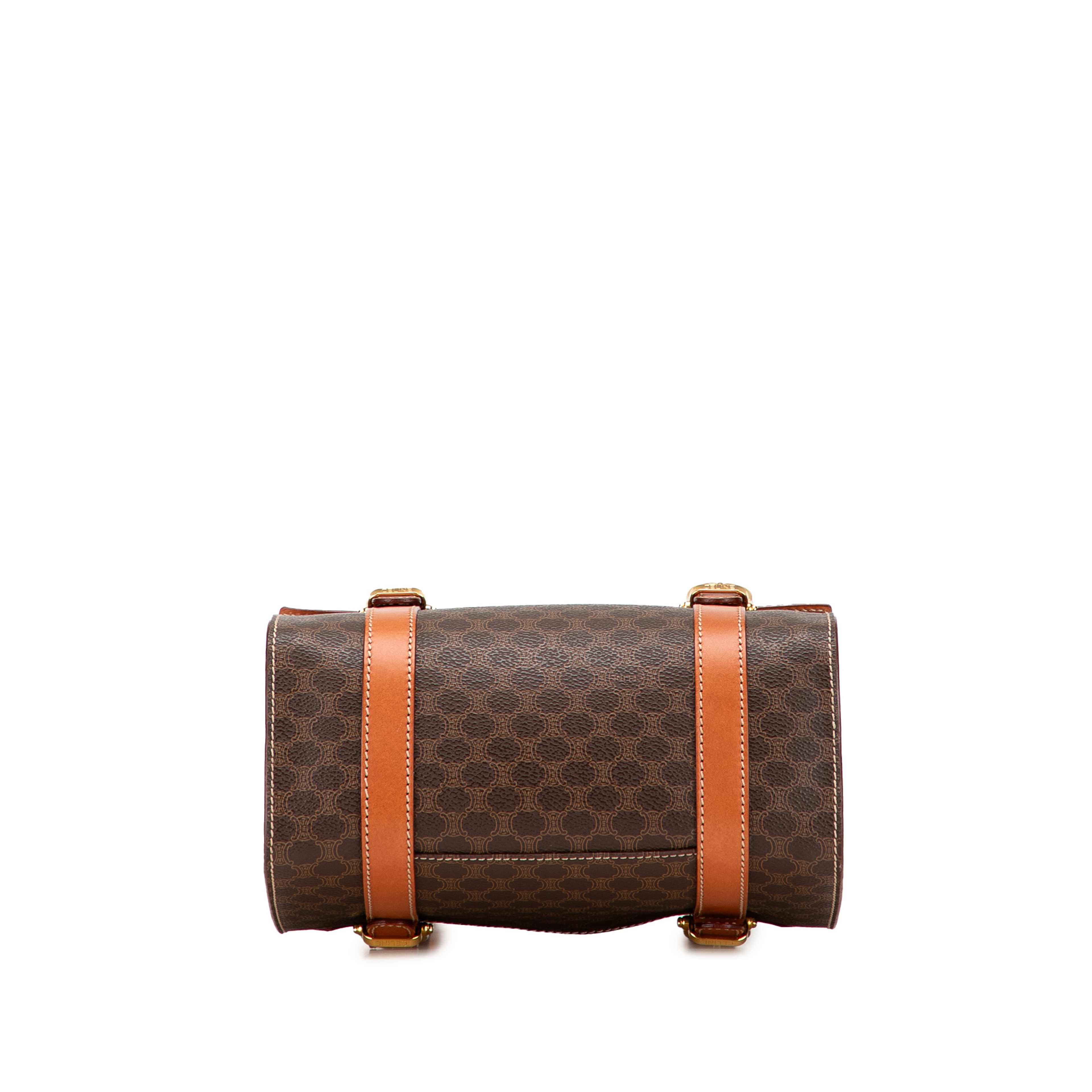 Celine Macadam Coated Canvas Triomphe Blason Handbag, från Luxclusif, i färgen brown. Klicka för att öppna bilden i stort format