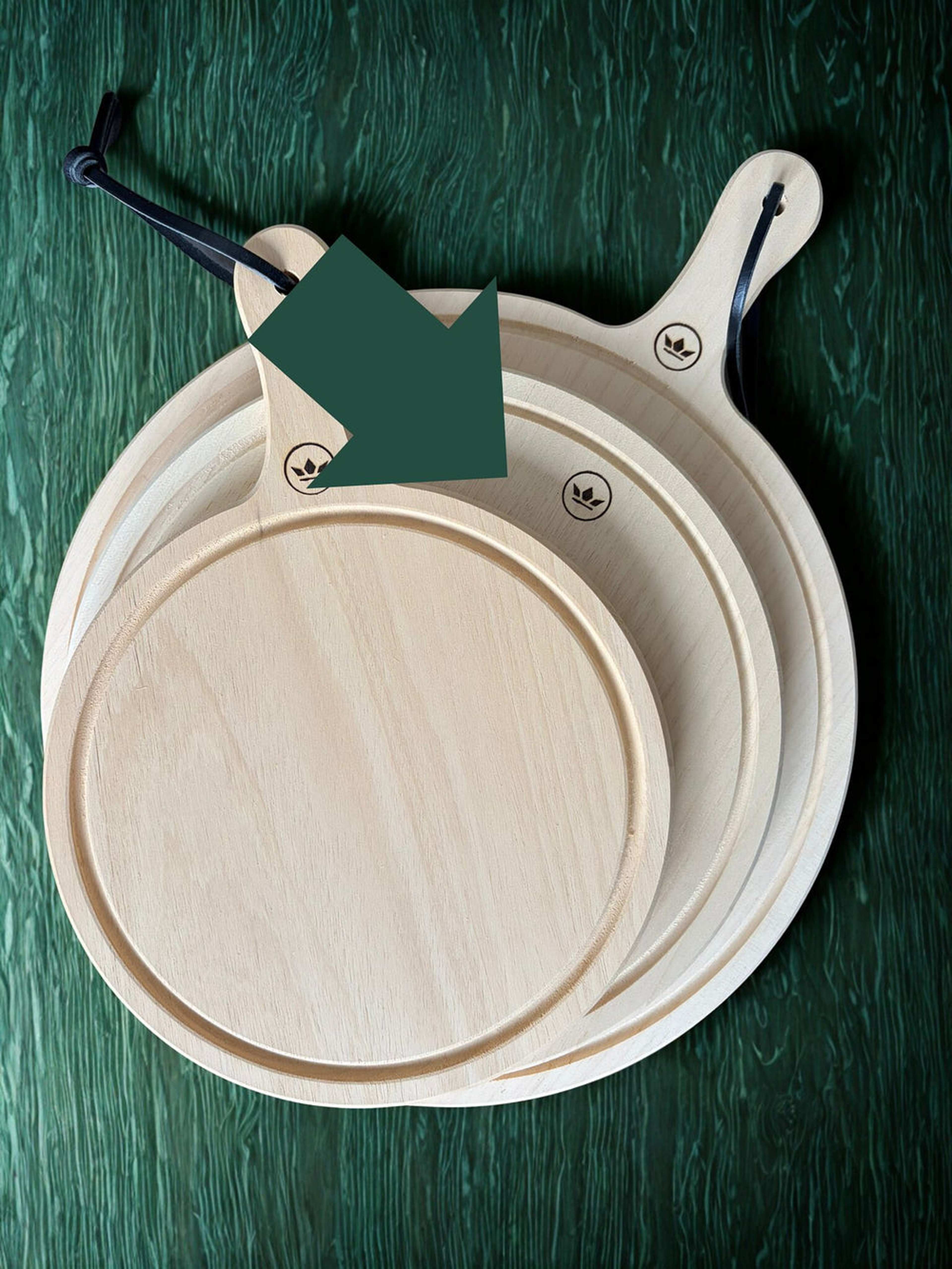 Dutchdeluxes Träskär- Och Serveringsbräda – Rund – Horeca-godkänd, från Dutchdeluxes, i färgen brown. Klicka för att öppna bilden i stort format