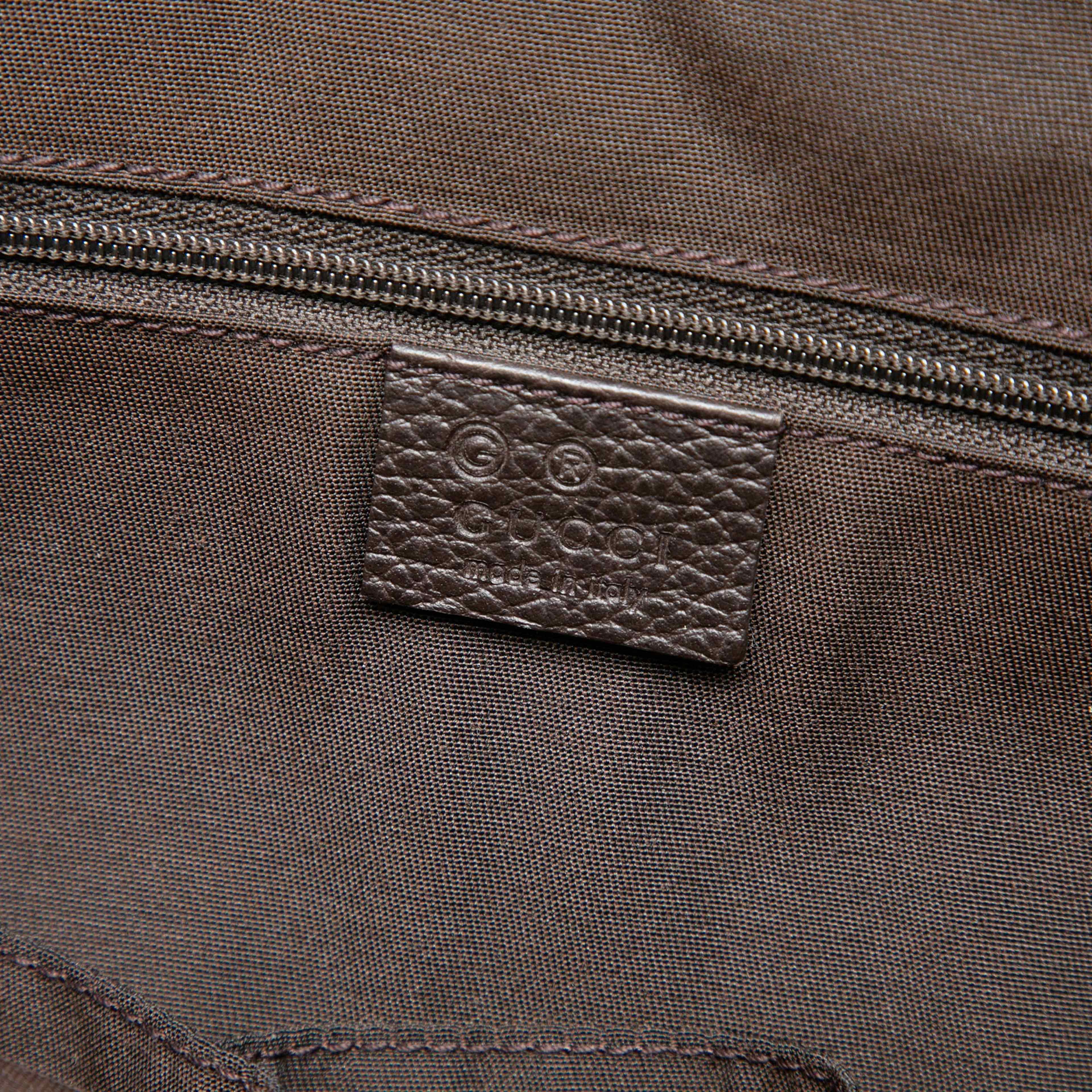 Gucci Calfskin Bamboo Tassel Satchel, från Luxclusif, i färgen brun. Klicka för att öppna bilden i stort format