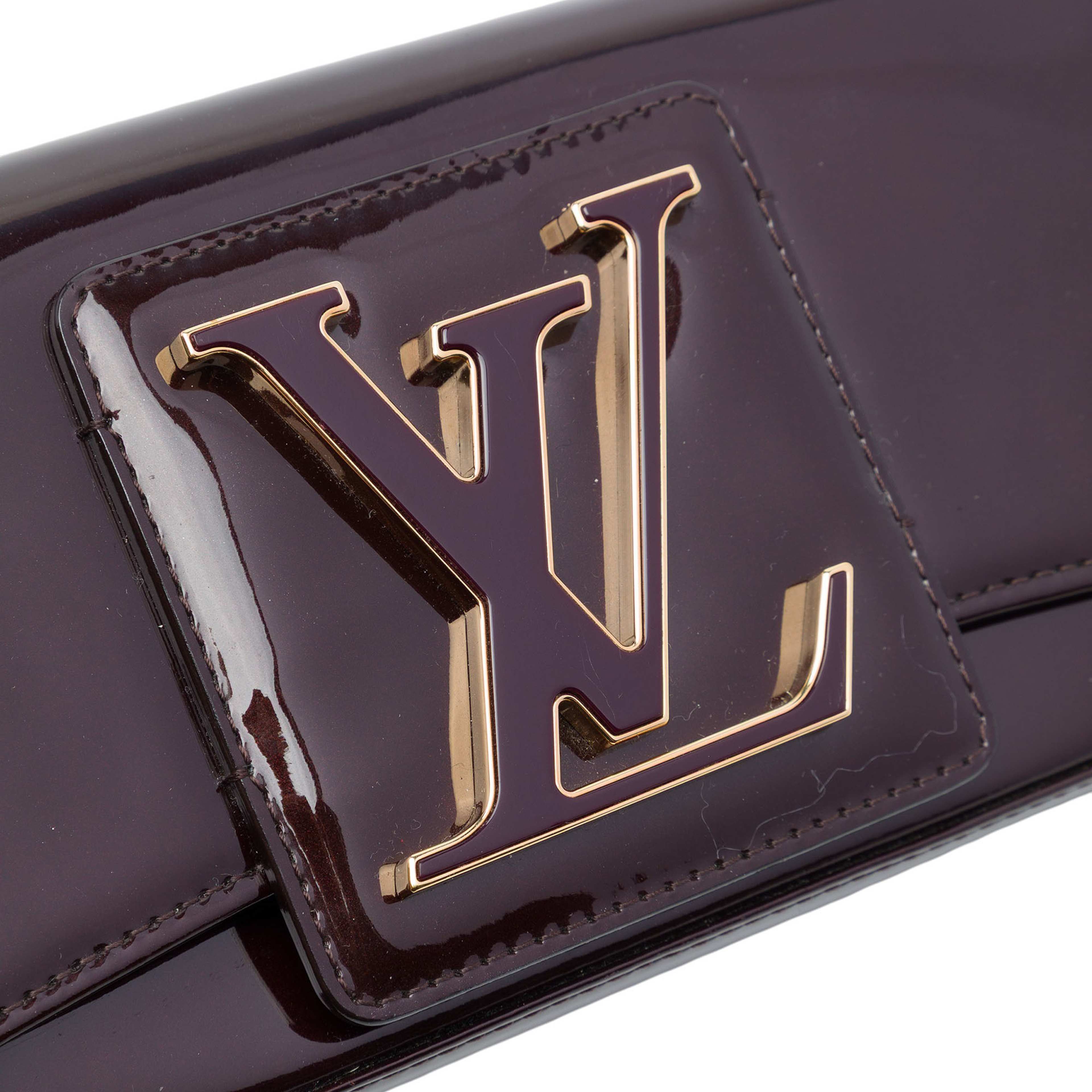 Louis Vuitton Vernis Sobe, från Luxclusif, i färgen purpur. Klicka för att öppna bilden i stort format