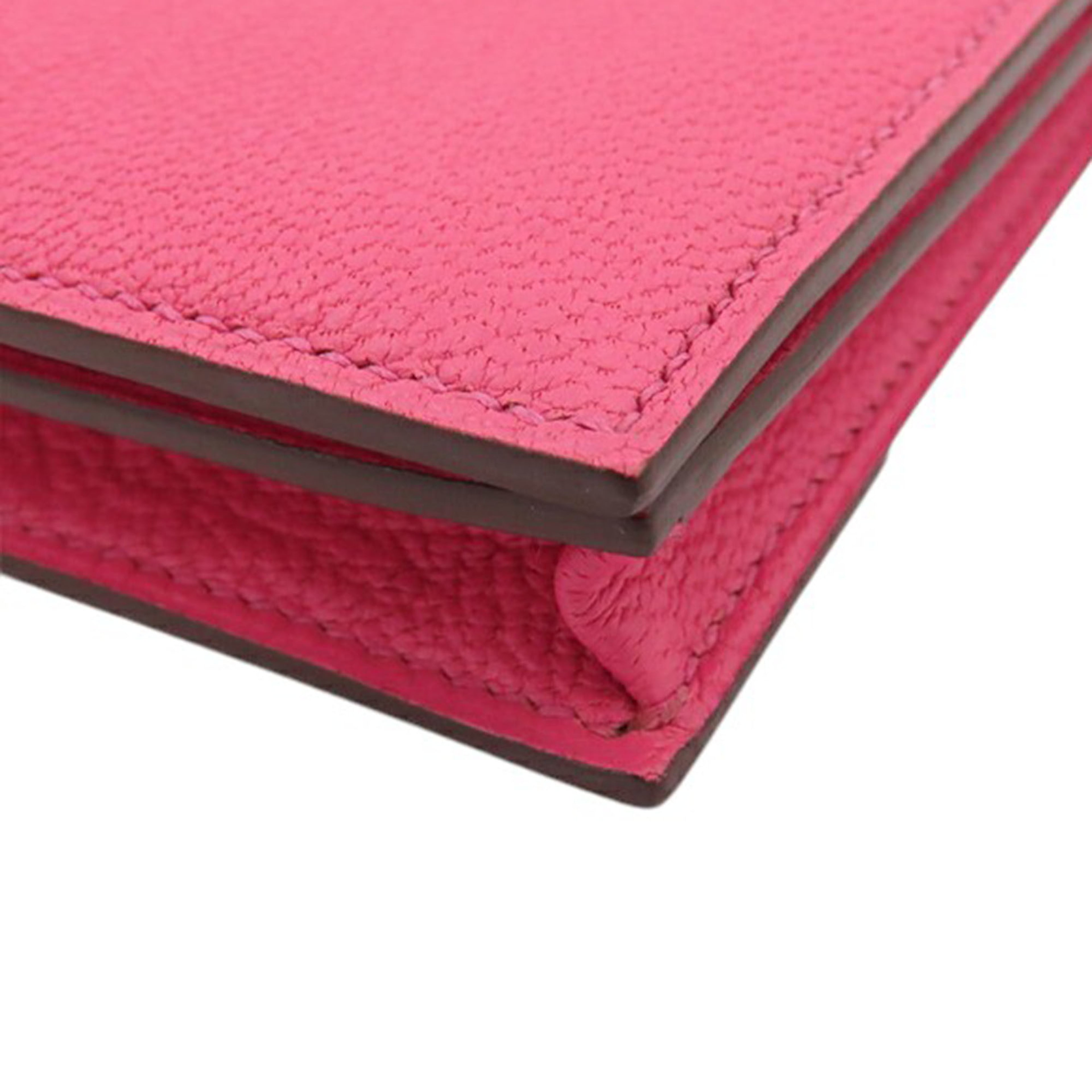 Hermès Chevre Bearn Soufflet Bifold Long Wallet, från Luxclusif, i färgen rosa. Klicka för att öppna bilden i stort format