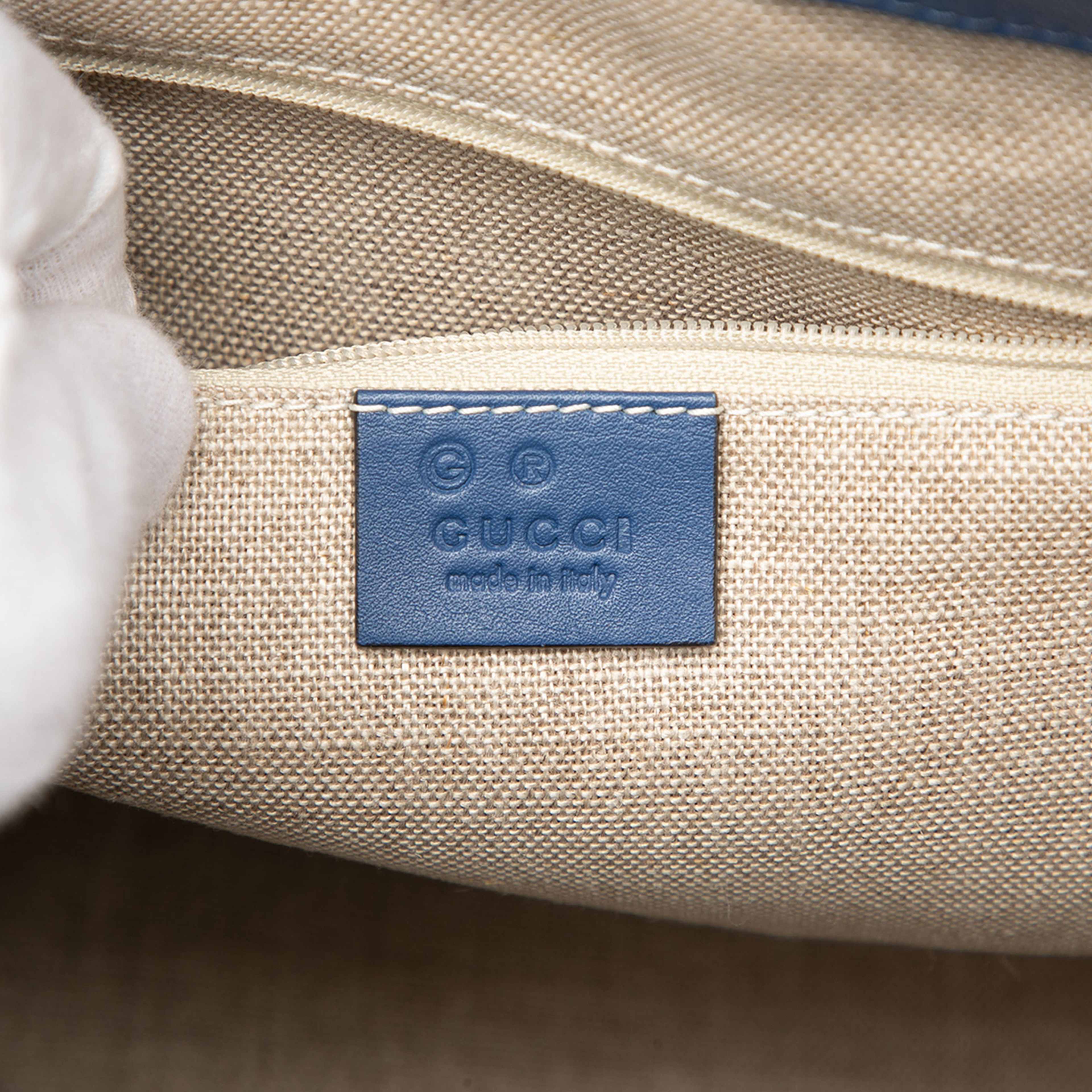 Gucci Small Microguccissima Joy Satchel, från Luxclusif, i färgen blue. Klicka för att öppna bilden i stort format