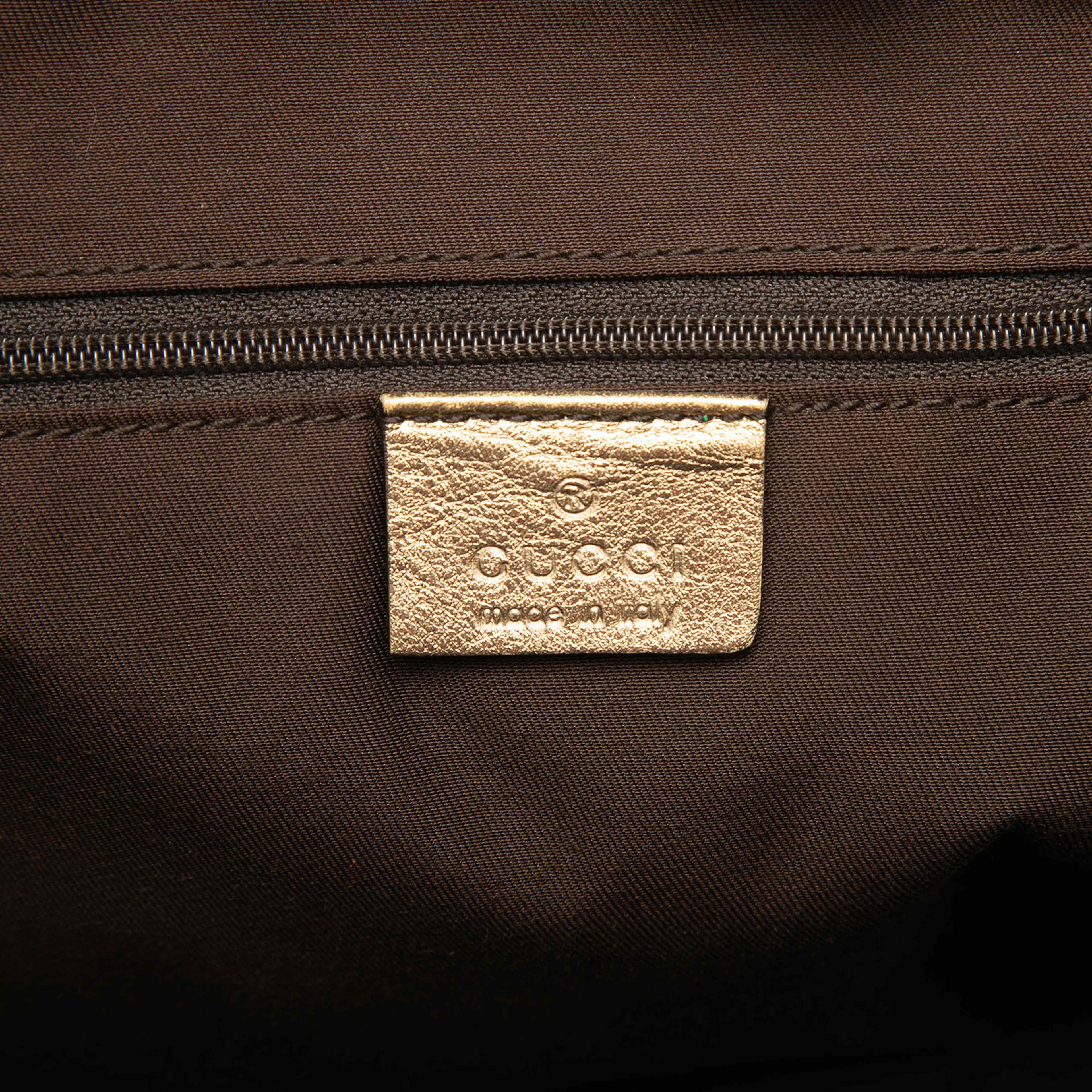 Gucci Gg Satin Abbey D Ring Tote, från Luxclusif, i färgen dark brown. Klicka för att öppna bilden i stort format