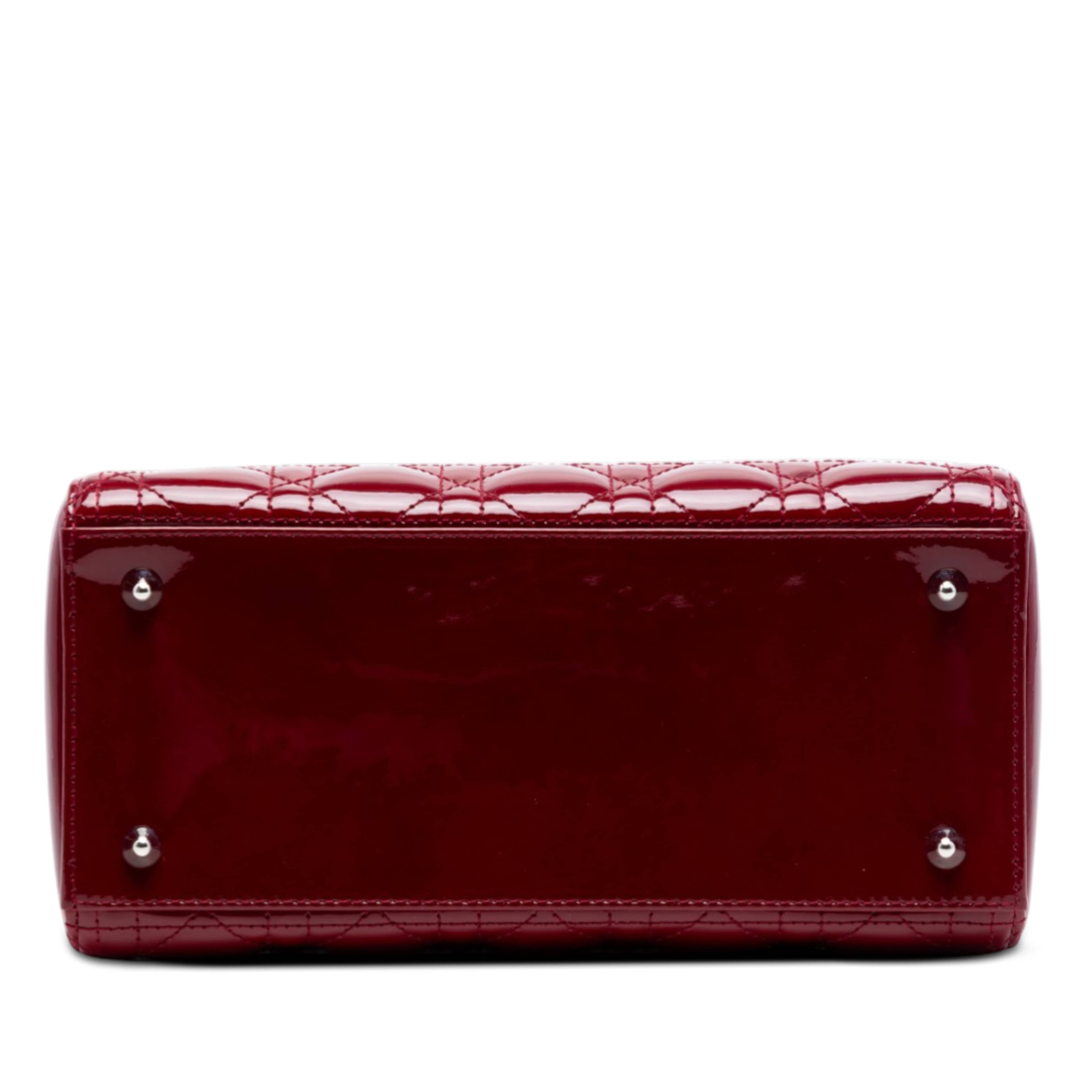 Dior Medium Patent Cannage Lady Dior, från Luxclusif, i färgen dark red. Klicka för att öppna bilden i stort format