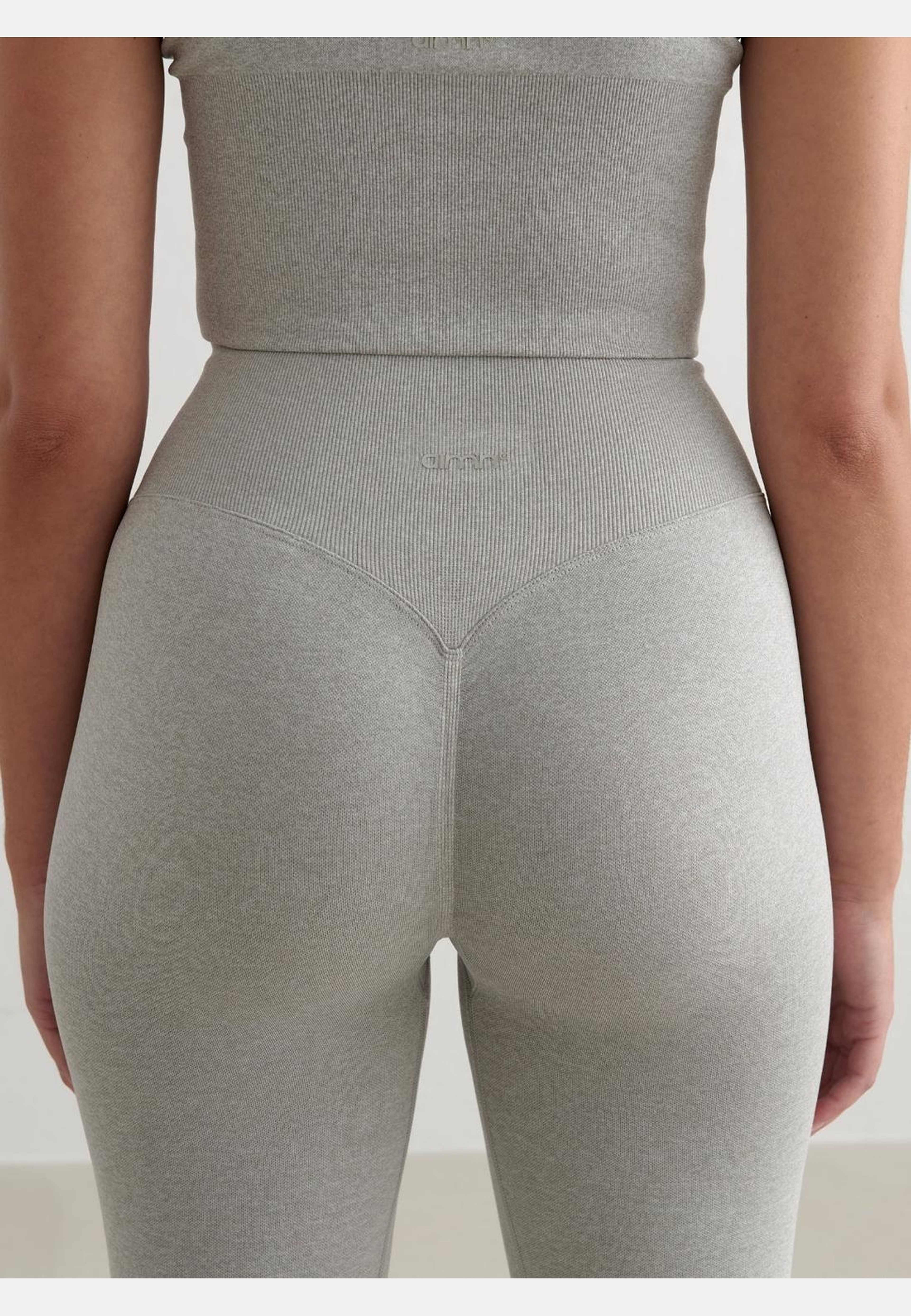 Shape Seamless Tights, från aim'n, i färgen grey melange. Klicka för att öppna bilden i stort format
