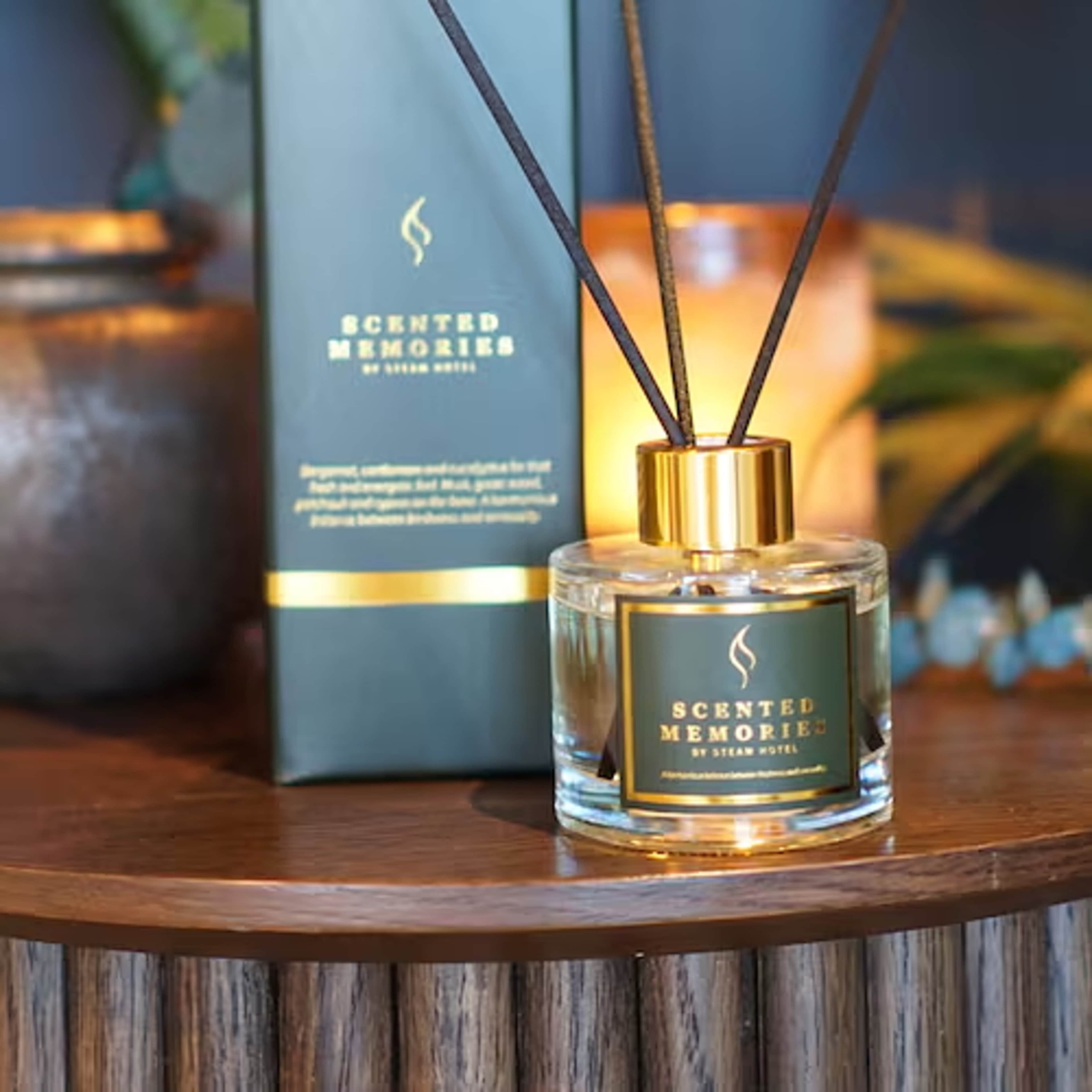 Scented Memories By Steam Hotel - Diffuser, från Home of ESS, i färgen multicolor. Klicka för att öppna bilden i stort format