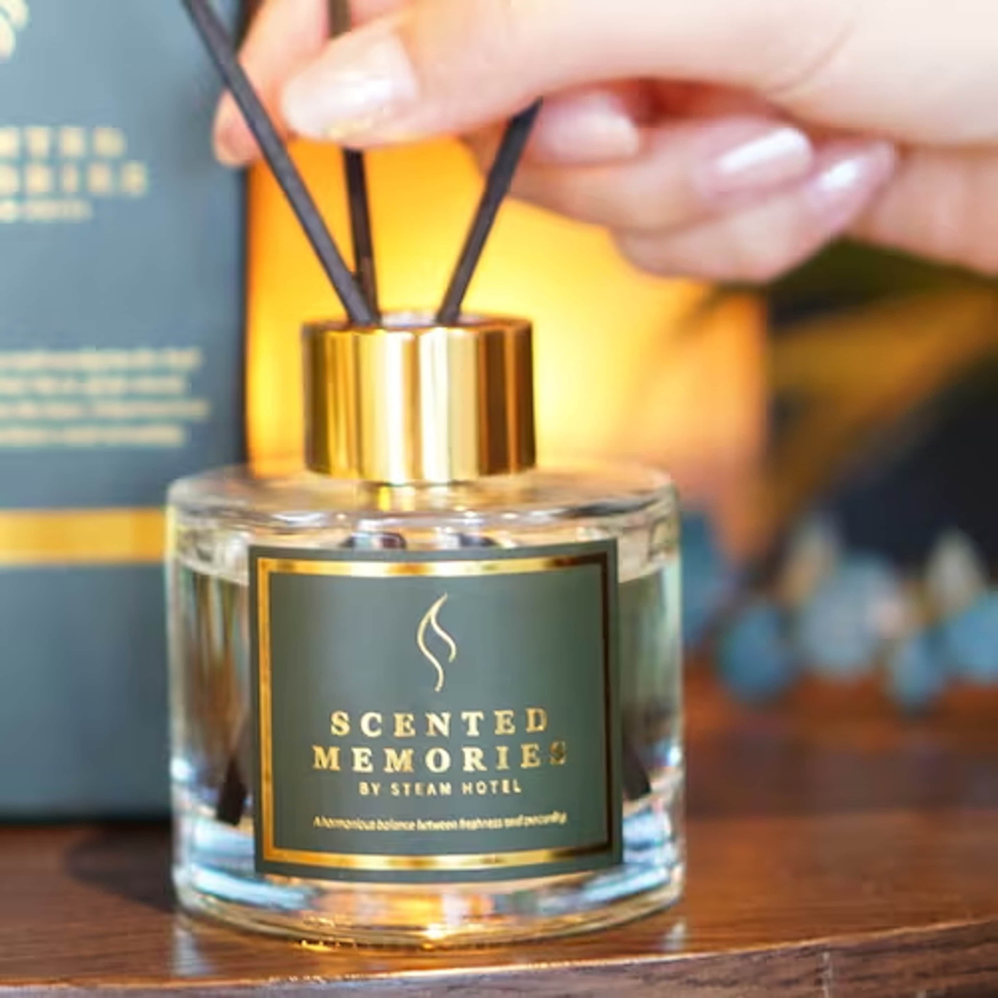 Scented Memories By Steam Hotel - Diffuser, från Home of ESS, i färgen multicolor. Klicka för att öppna bilden i stort format