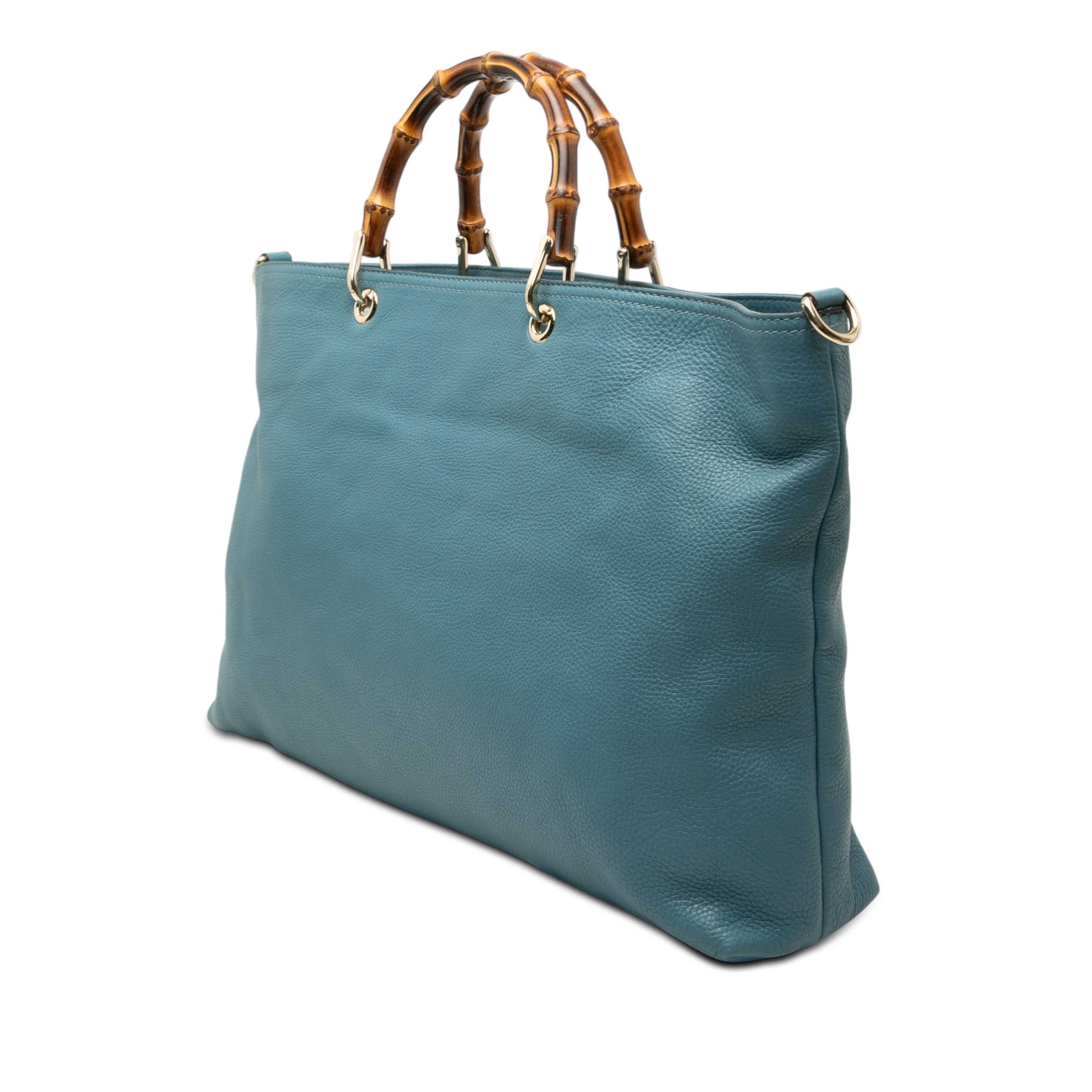 Gucci Large Calfskin Bamboo Shopper Satchel, från Luxclusif, i färgen blå. Klicka för att öppna bilden i stort format