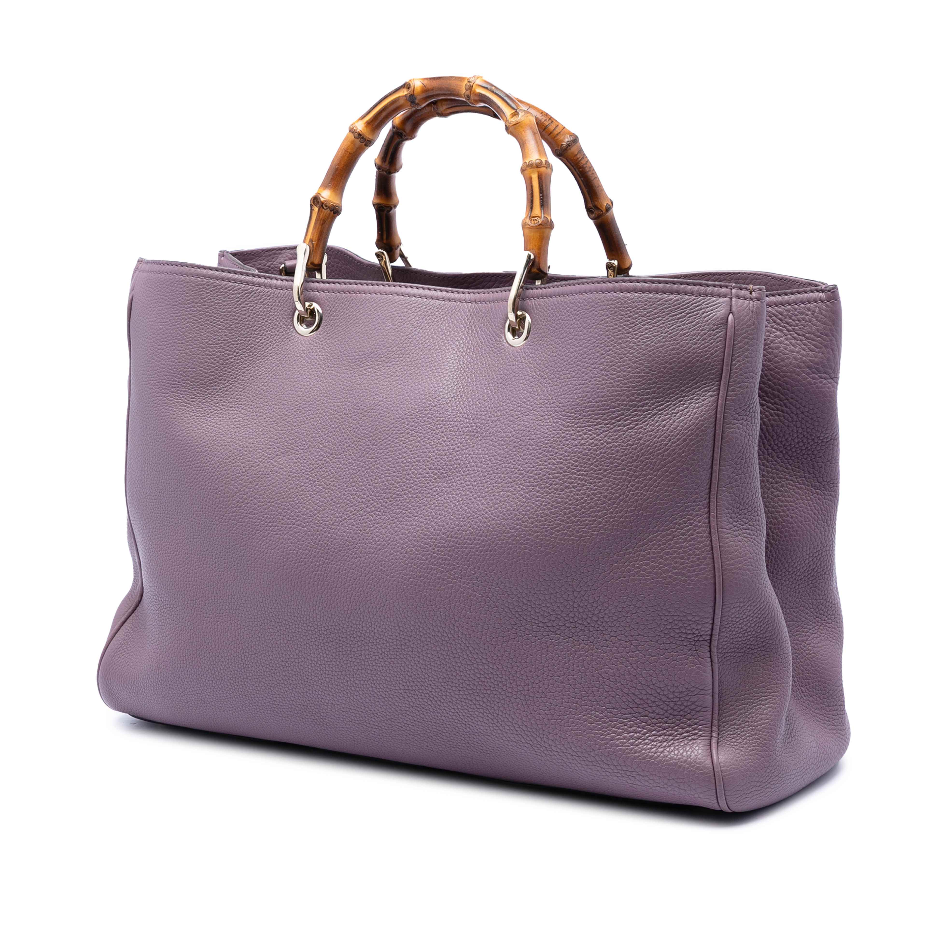 Gucci Large Calfskin Bamboo Shopper Satchel, från Luxclusif, i färgen purple. Klicka för att öppna bilden i stort format