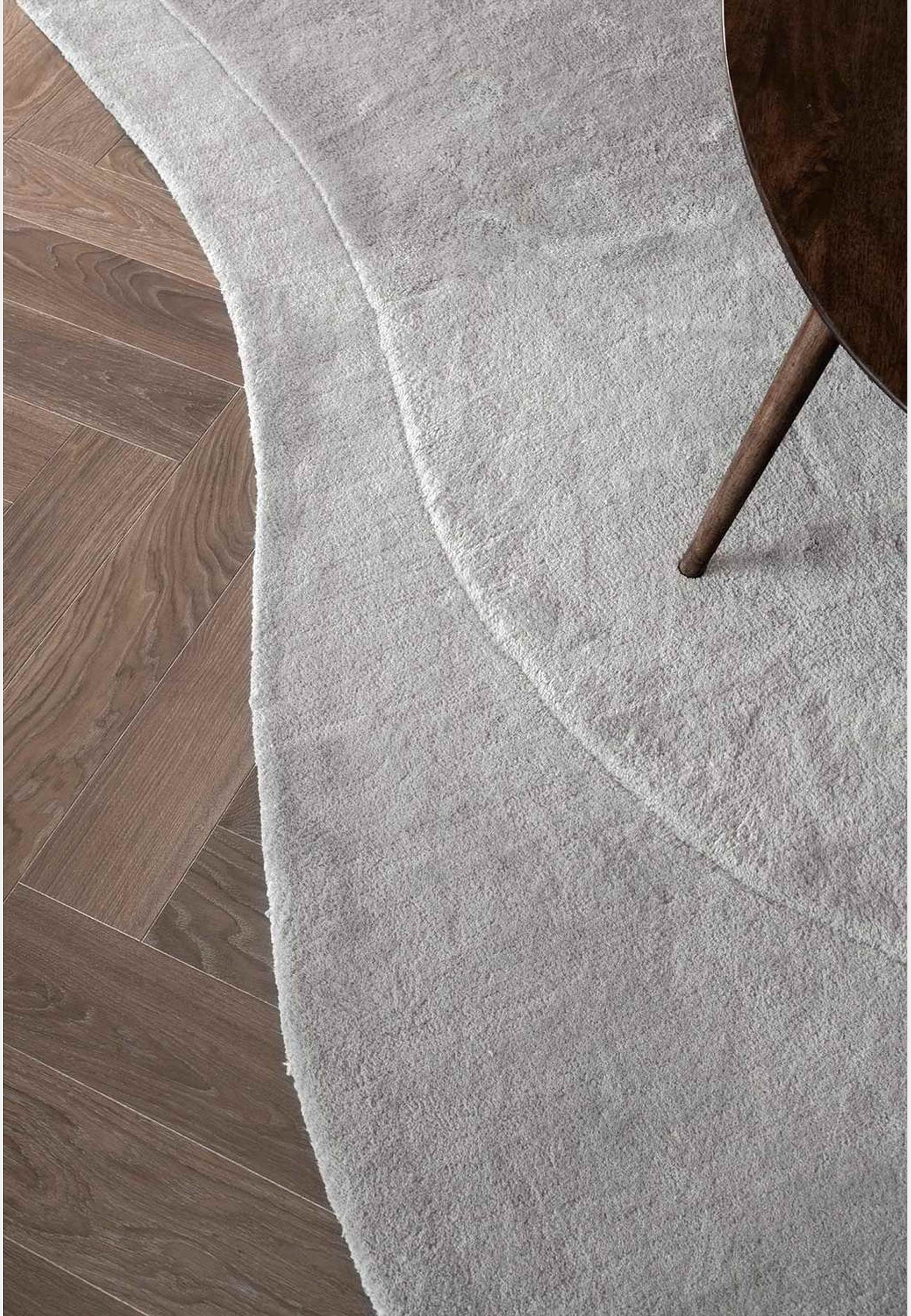 Residue New Pearl Ullmatta, från Layered, i färgen new pearl. Klicka för att öppna bilden i stort format