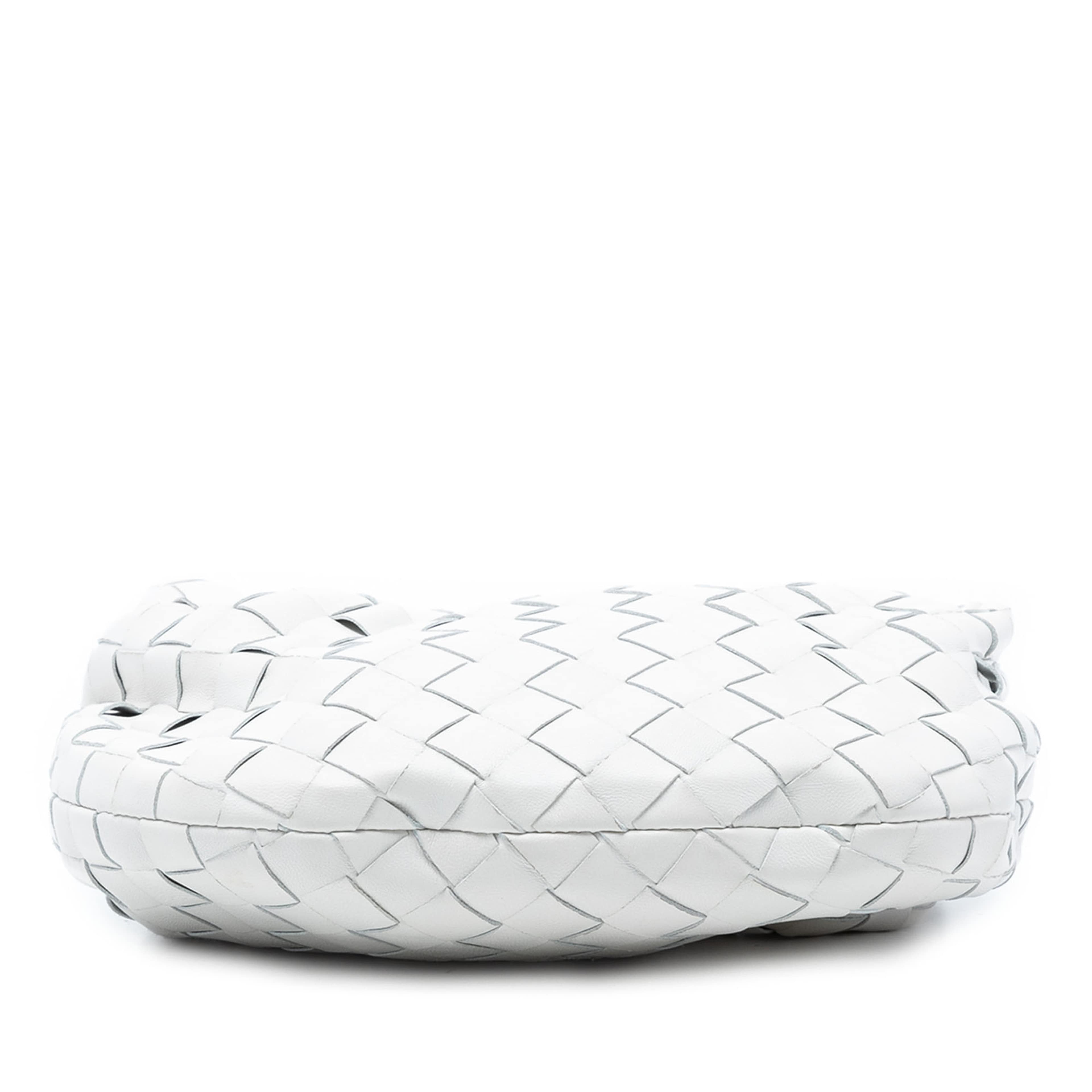 Bottega Veneta Mini Nappa Intrecciato Jodie, från Luxclusif, i färgen white. Klicka för att öppna bilden i stort format