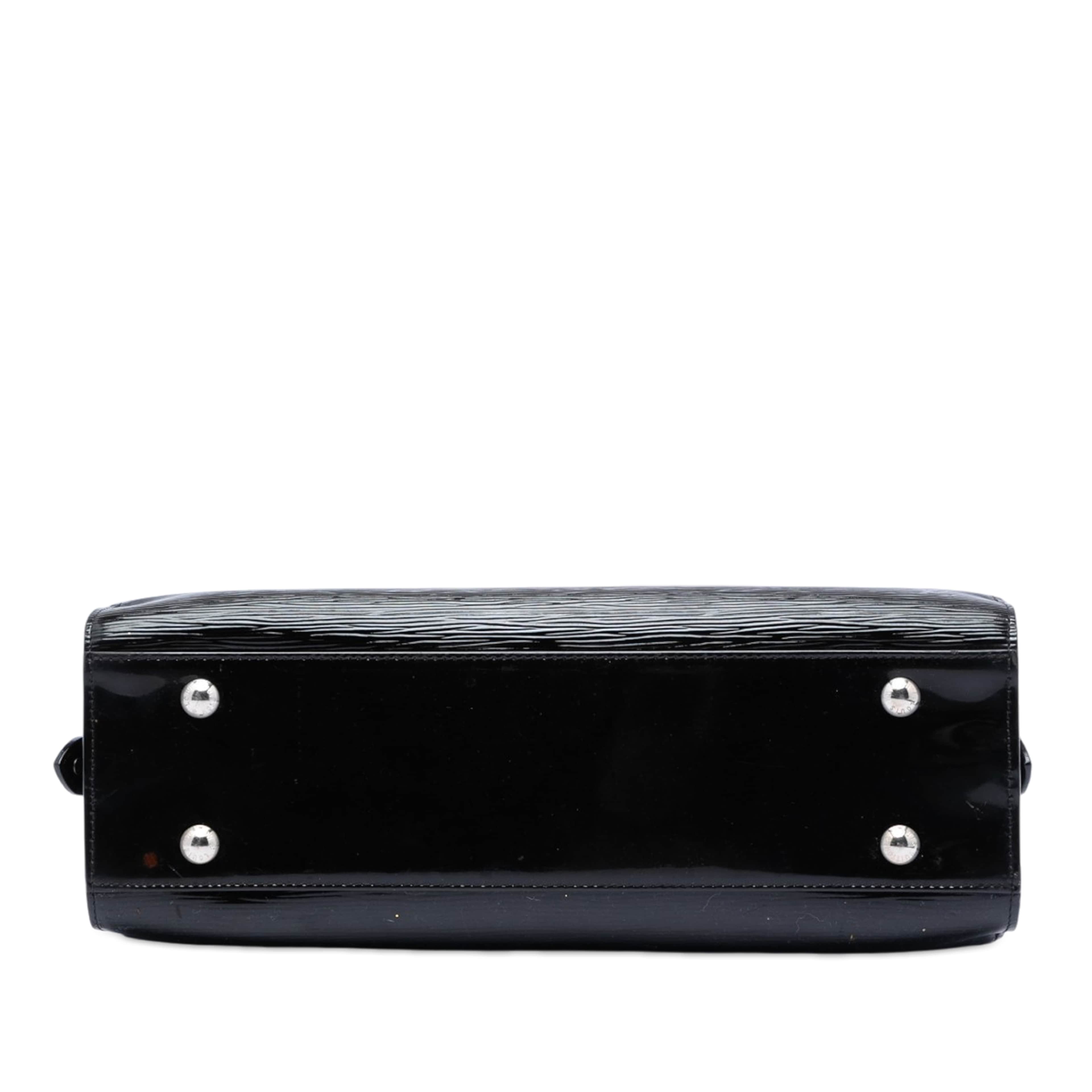 Louis Vuitton Electric Epi Pont Neuf Gm, från Luxclusif, i färgen black. Klicka för att öppna bilden i stort format