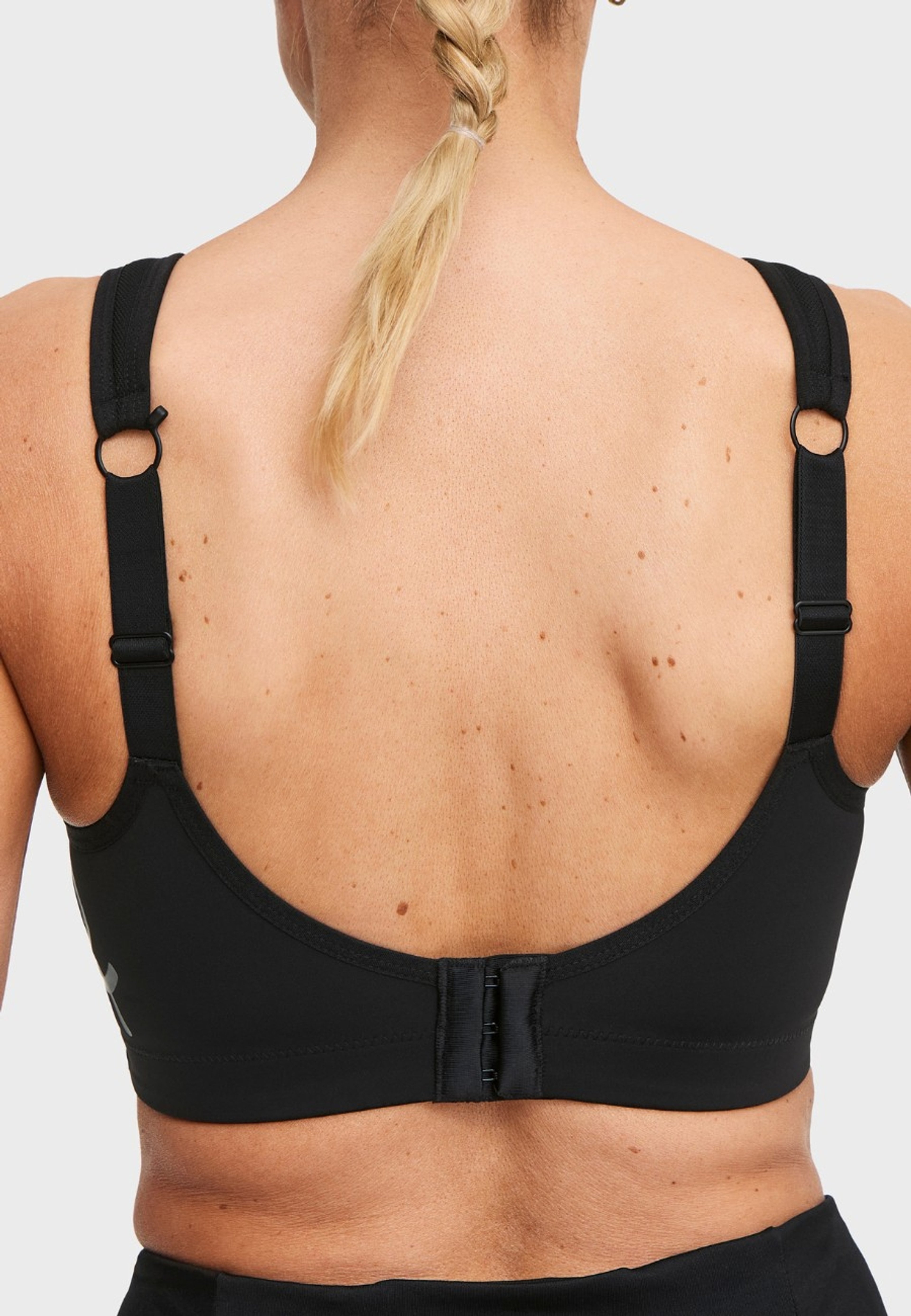 Movement Vadderad Sport-bh, från Swegmark, i färgen black. Klicka för att öppna bilden i stort format