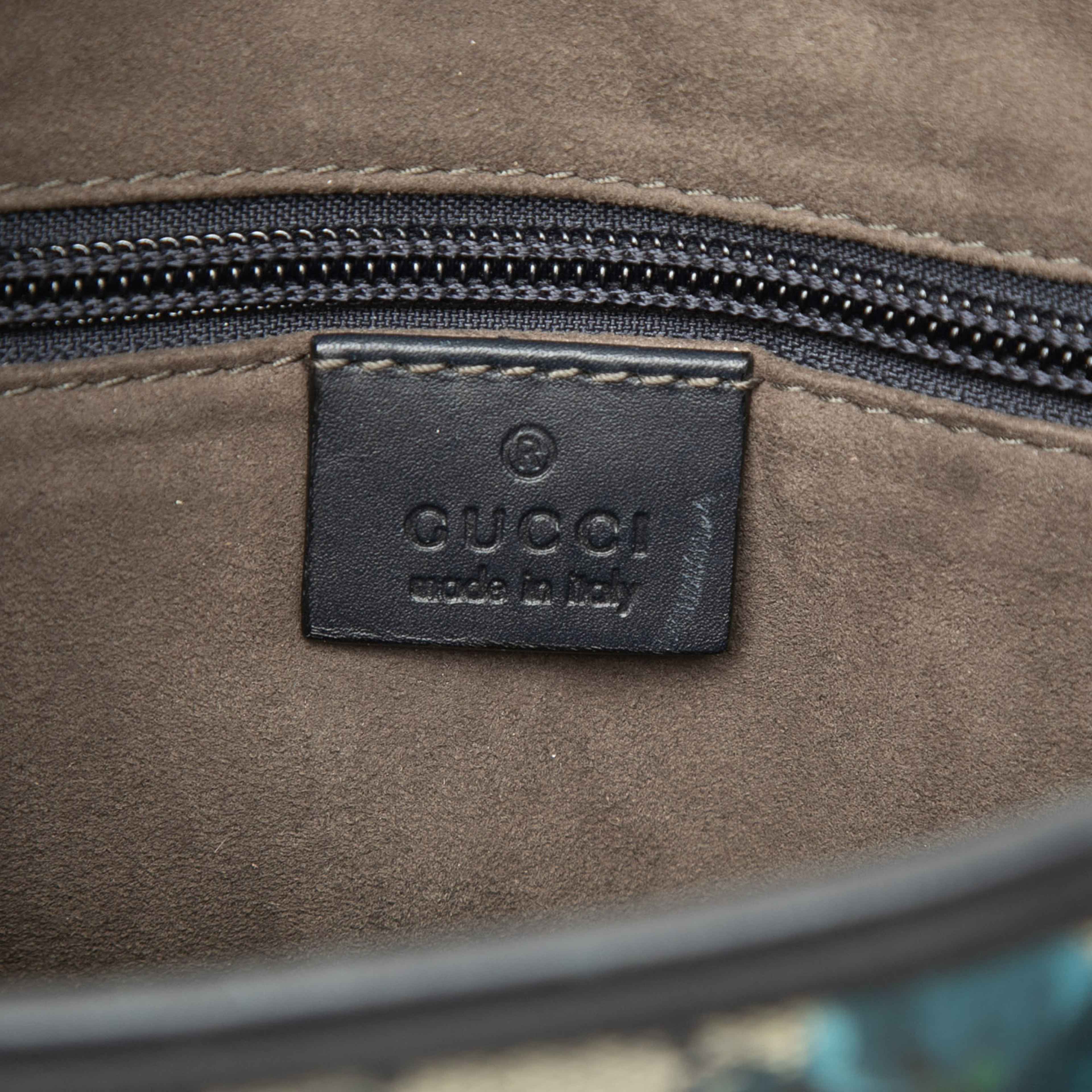 Gucci Gg Supreme Blooms Zippered Tote, från Luxclusif, i färgen beige. Klicka för att öppna bilden i stort format