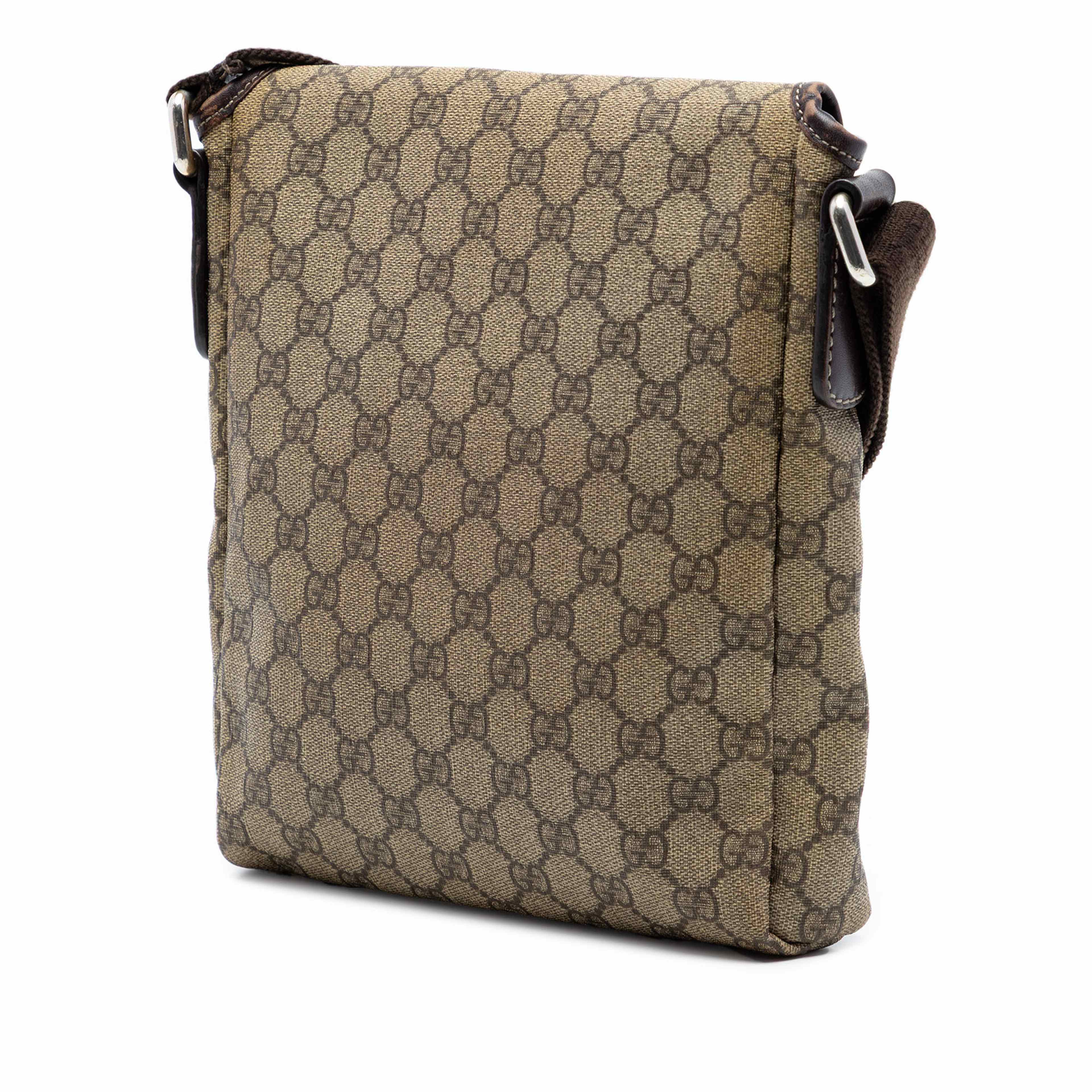 Gucci Gg Supreme Crossbody, från Luxclusif, i färgen beige. Klicka för att öppna bilden i stort format