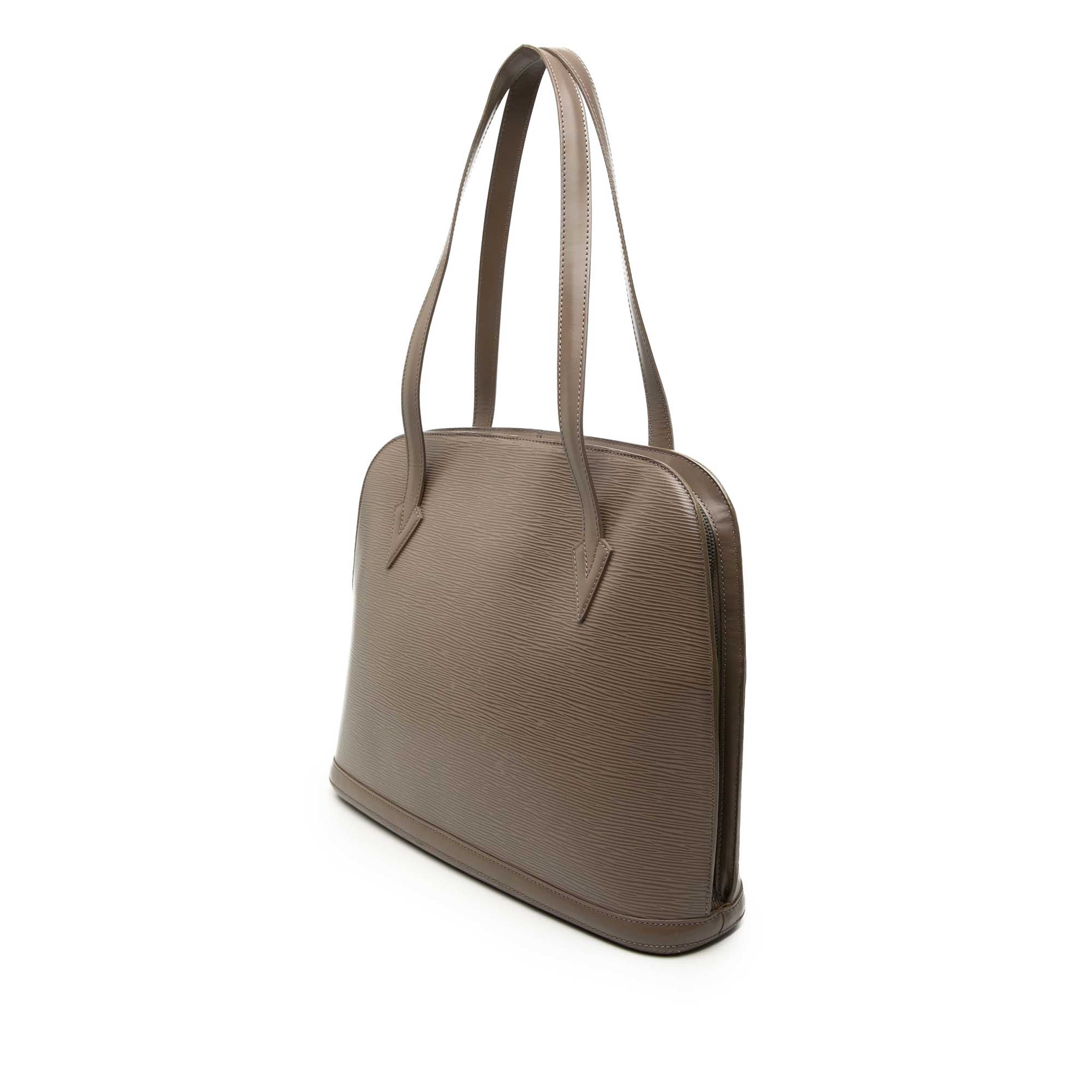 Louis Vuitton Epi Lussac, från Luxclusif, i färgen taupe. Klicka för att öppna bilden i stort format