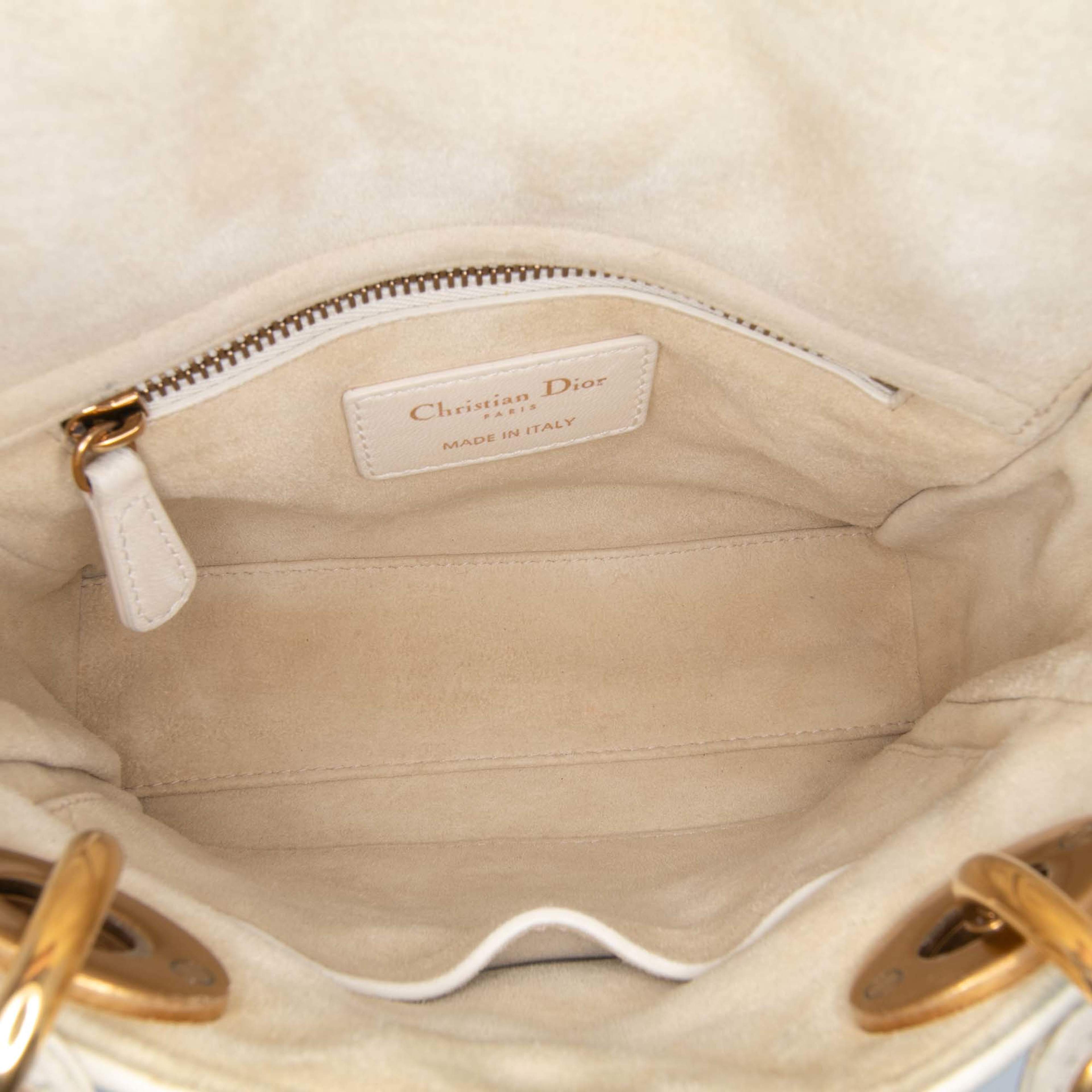 Dior Mini Lambskin Cannage Studded Supple Lady Dior, från Luxclusif, i färgen white.