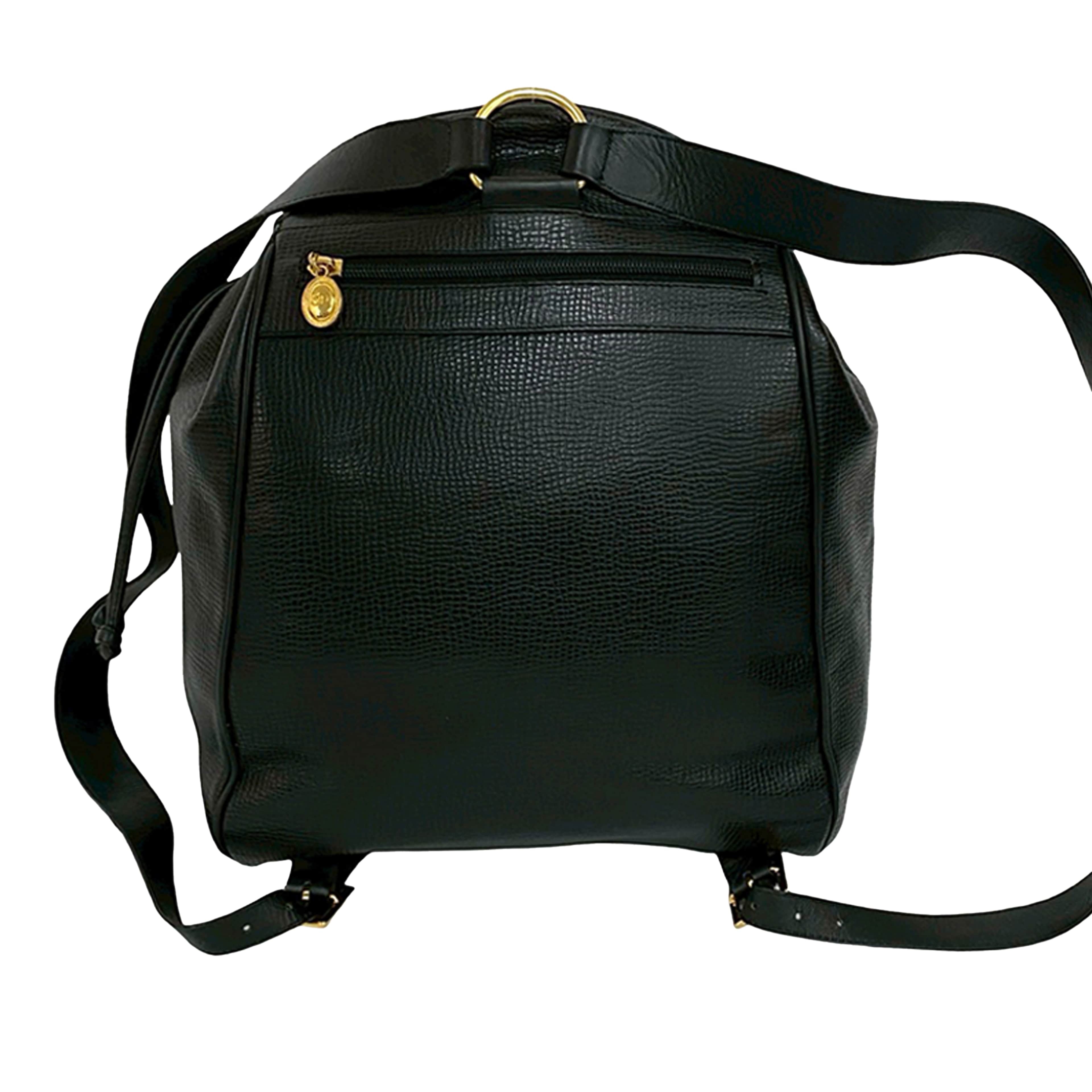 Dior Grained Leather Backpack, från Luxclusif, i färgen black. Klicka för att öppna bilden i stort format
