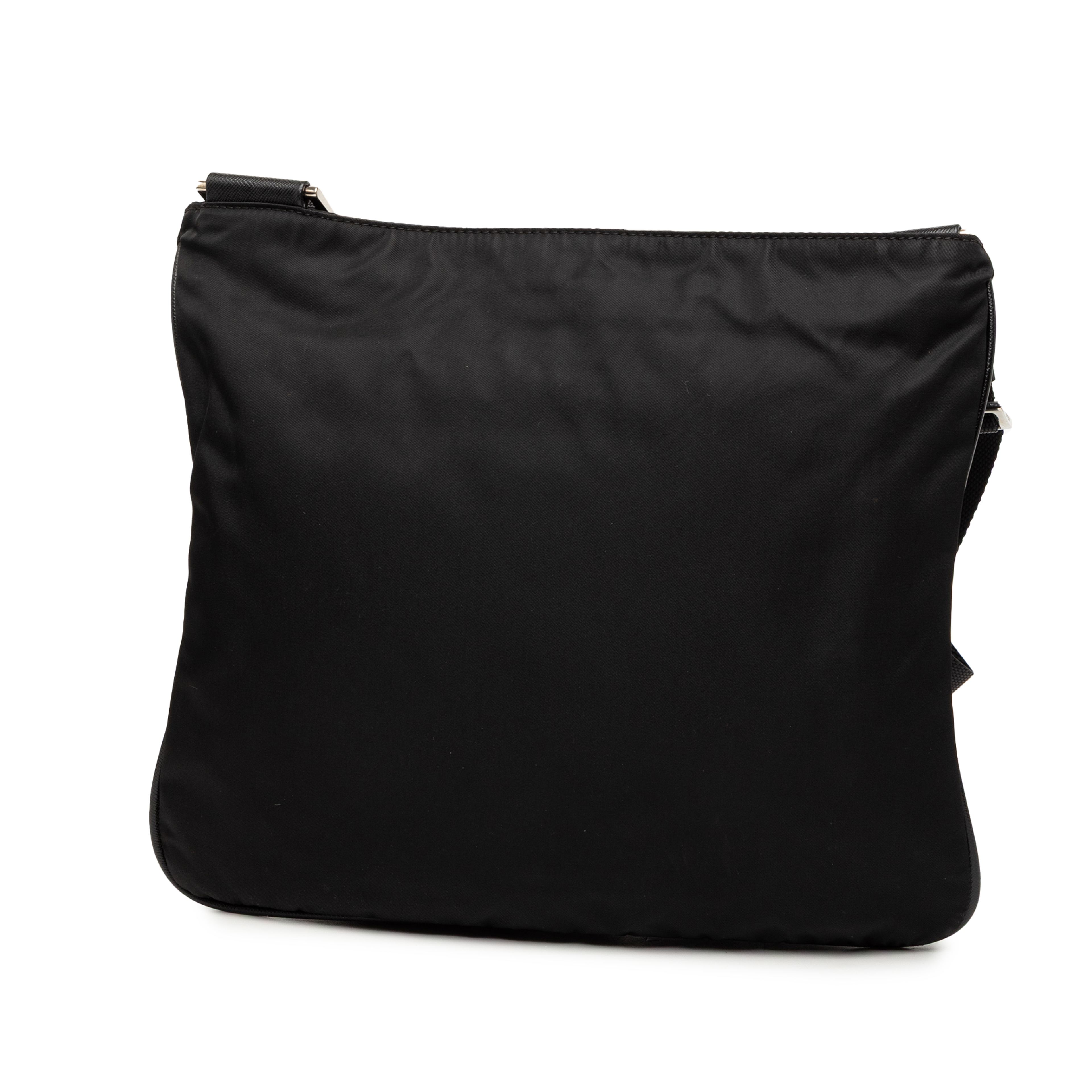 Prada Tessuto Zip Top Crossbody, från Luxclusif, i färgen black. Klicka för att öppna bilden i stort format