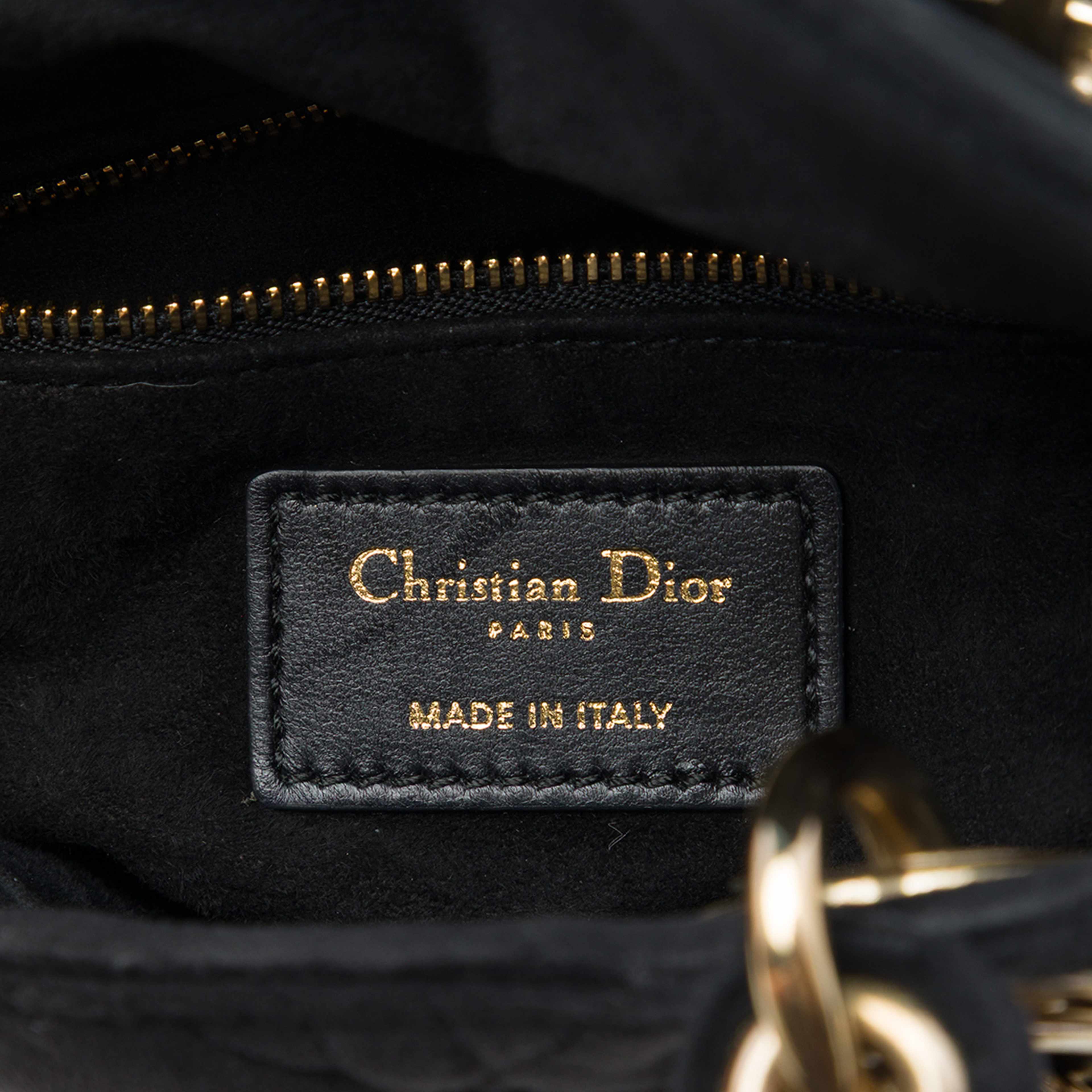Dior Mini Velvet Cannage Lady Dior, från Luxclusif, i färgen svart. Klicka för att öppna bilden i stort format