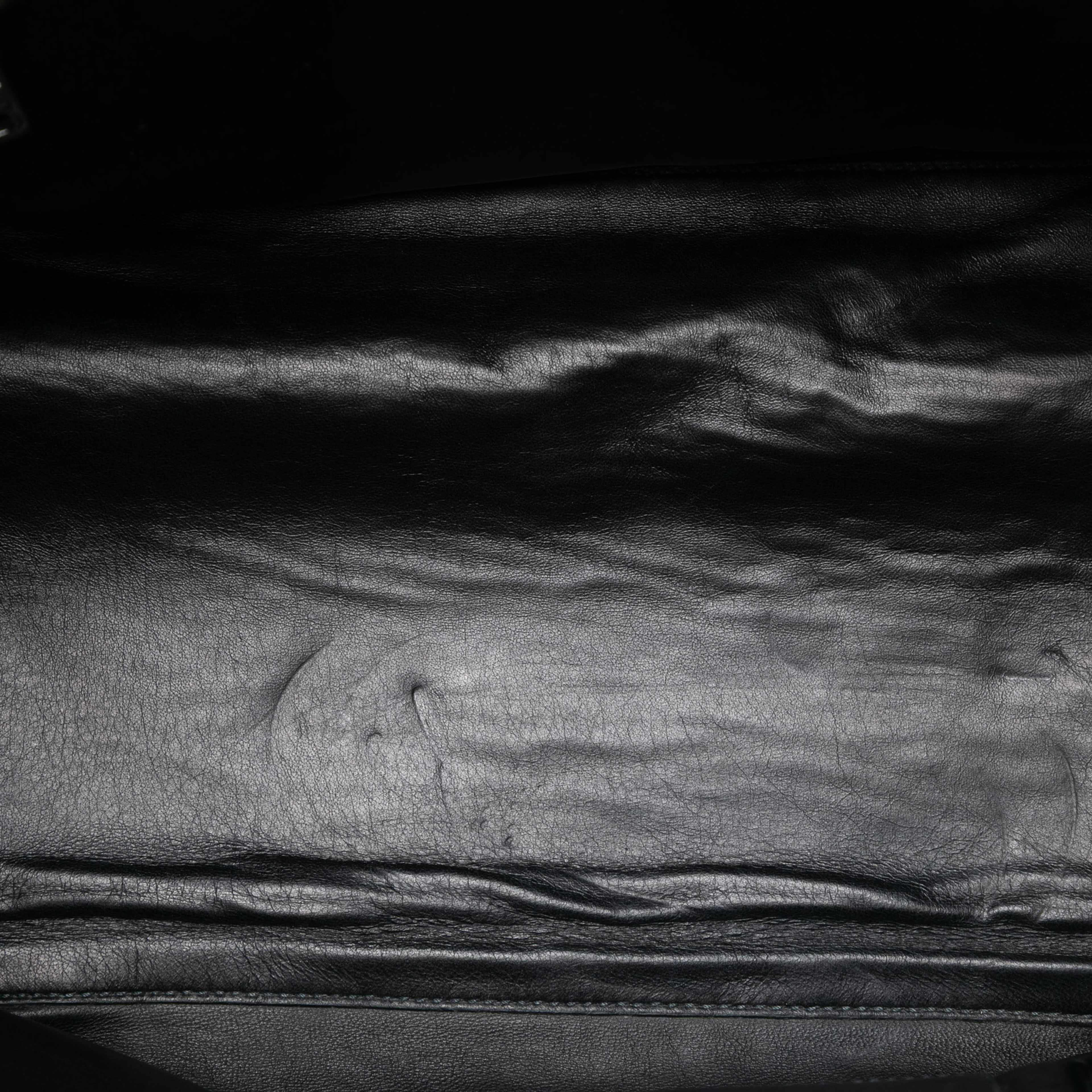 Prada Glace Calf Twin Pocket Satchel, från Luxclusif, i färgen black. Klicka för att öppna bilden i stort format