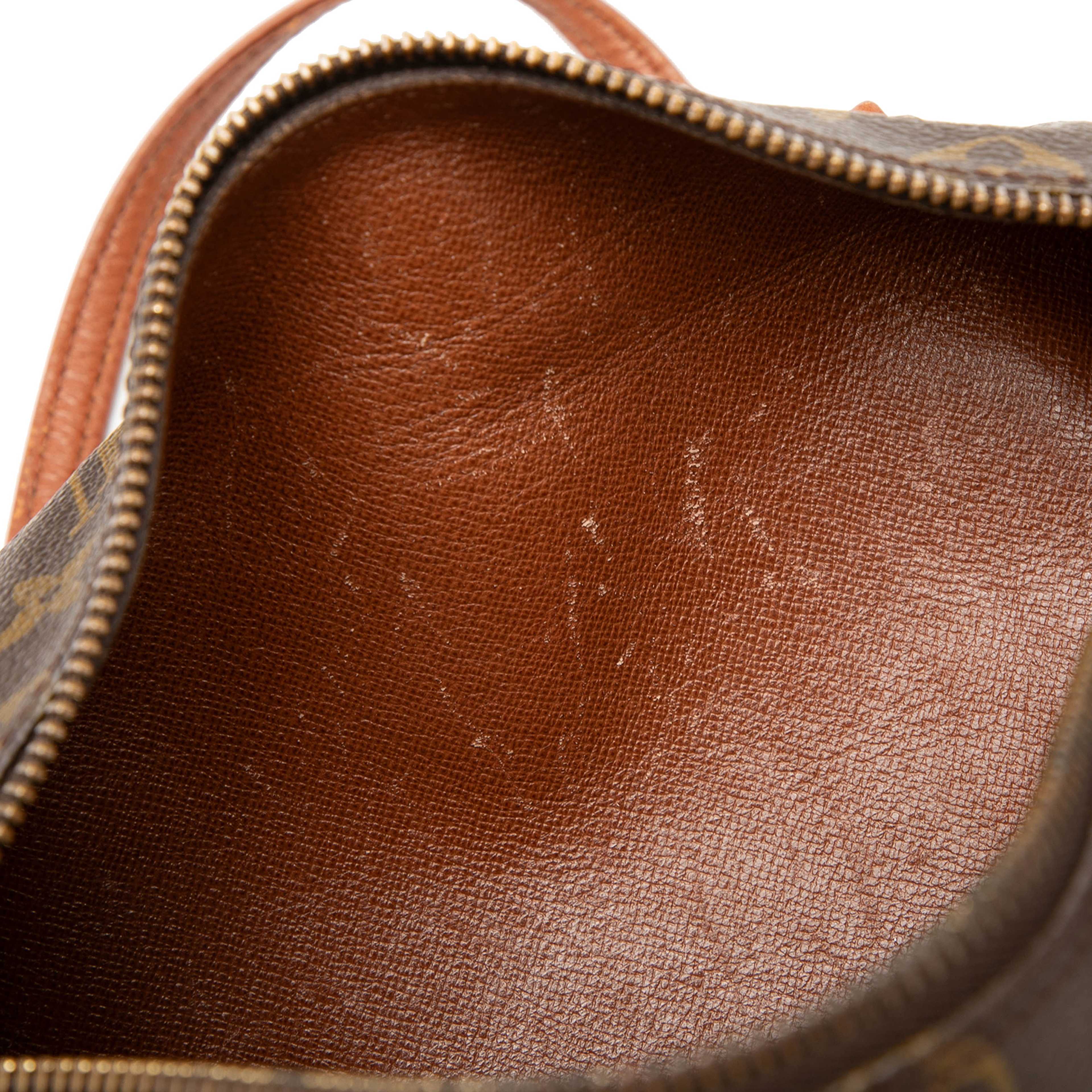 Louis Vuitton Monogram Papillon 26, från Luxclusif, i färgen brown. Klicka för att öppna bilden i stort format