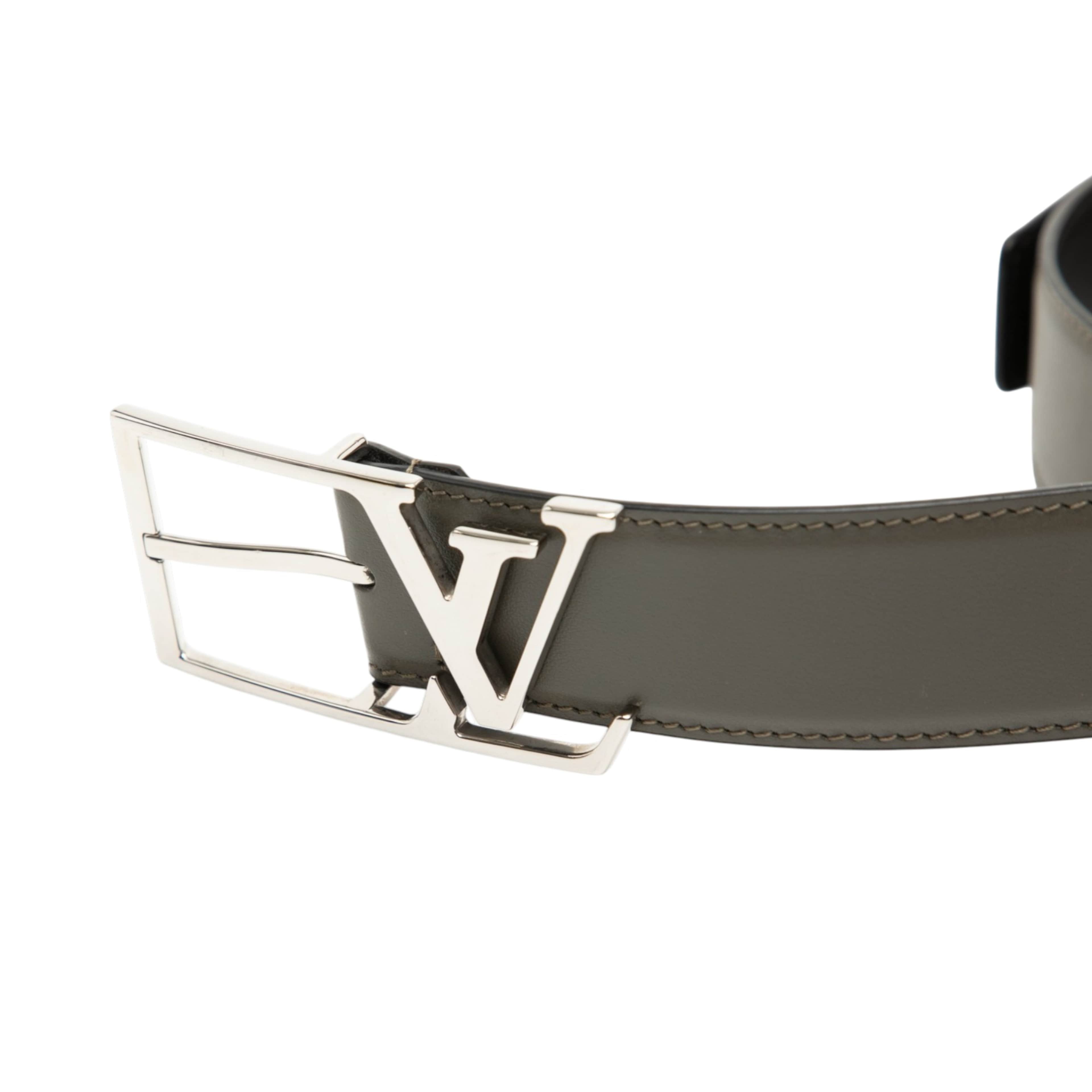 Louis Vuitton Leather Lv Initiales Skyline Belt, från Luxclusif, i färgen taupe. Klicka för att öppna bilden i stort format