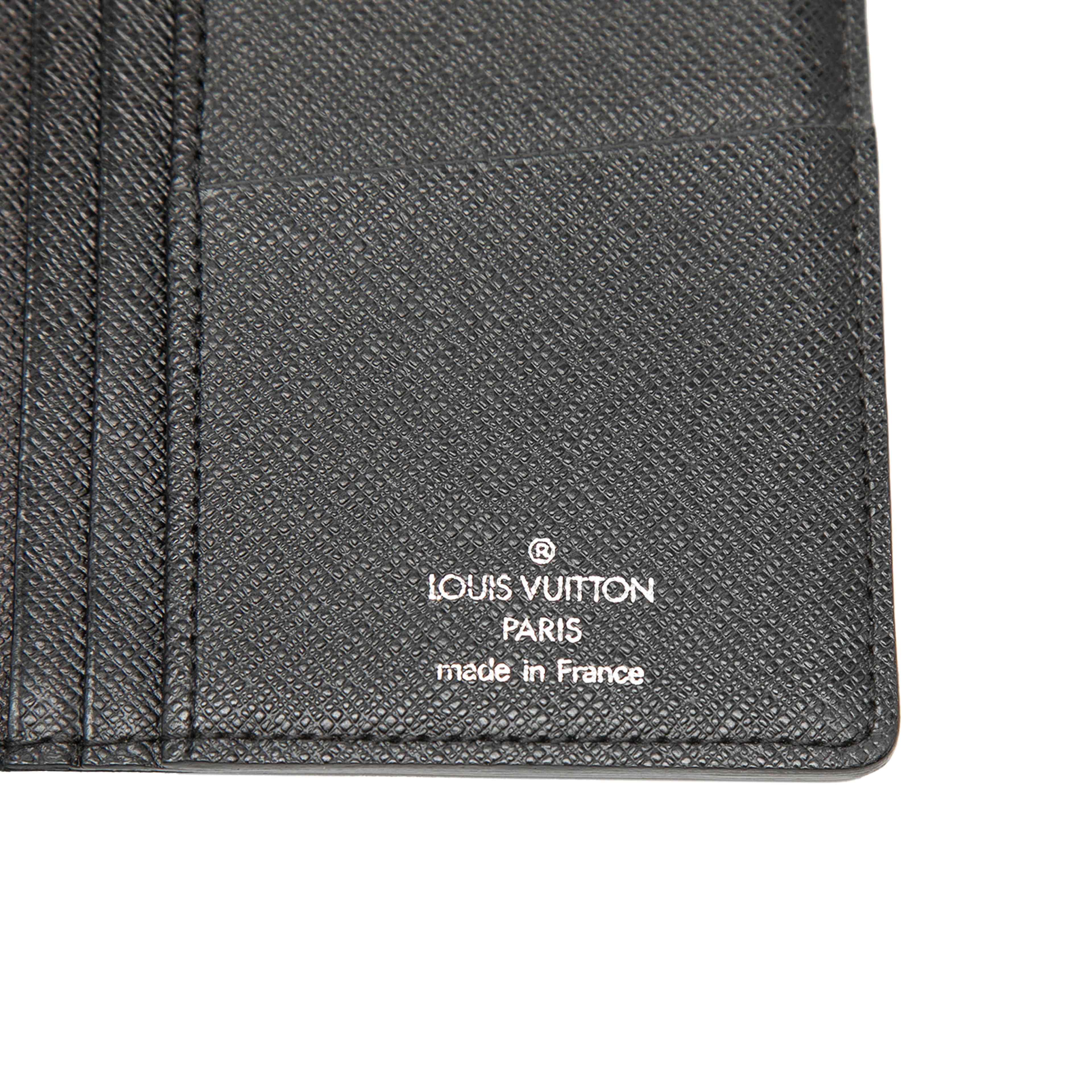 Louis Vuitton Damier Graphite Brazza Long Wallet, från Luxclusif, i färgen black. Klicka för att öppna bilden i stort format