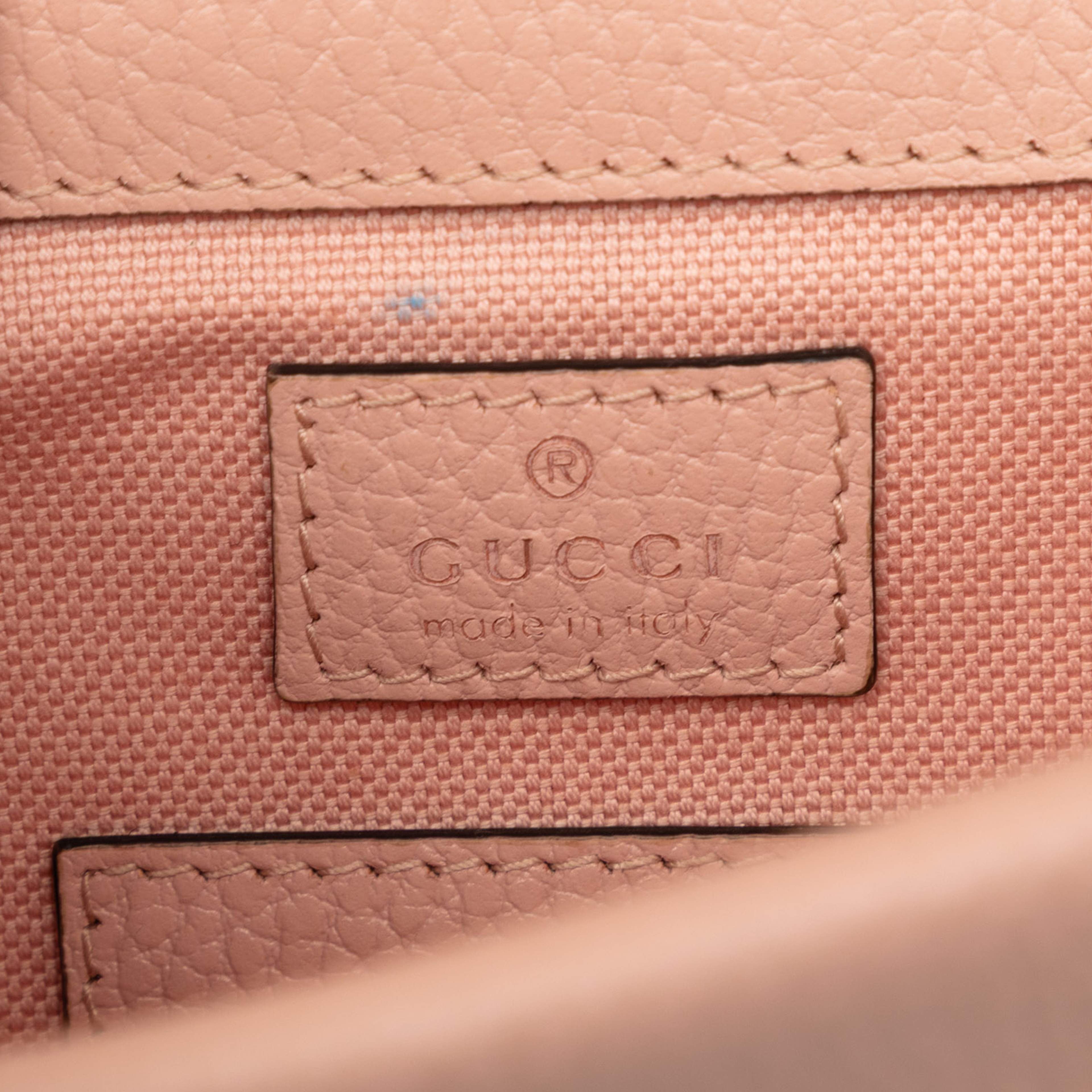 Gucci Limited Edition Medium Gg Denim Embroidered Floral Dionysus Crossbody, från Luxclusif, i färgen blå. Klicka för att öppna bilden i stort format