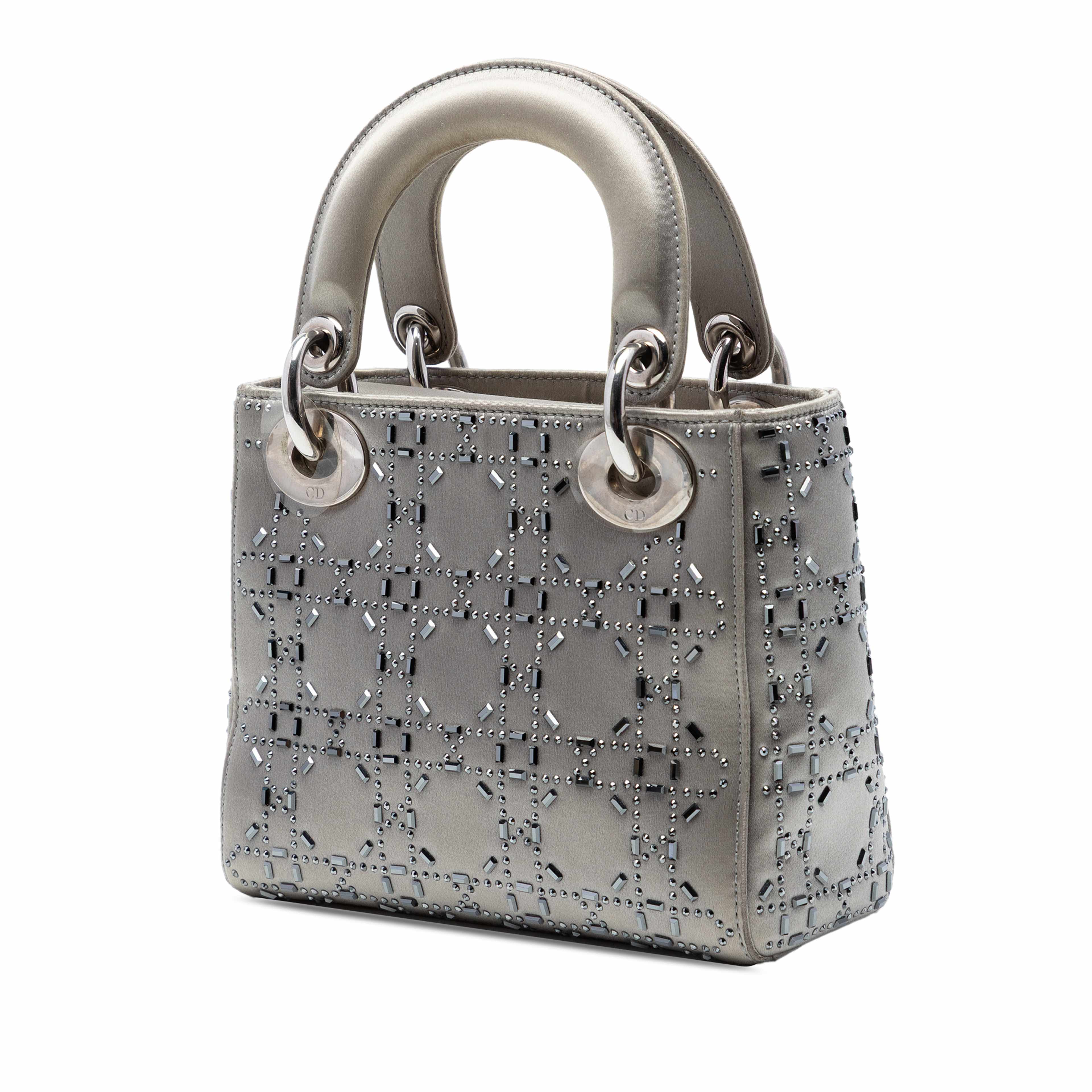 Dior Mini Satin Cannage Crystal Embellished Lady Dior, från Luxclusif, i färgen gray. Klicka för att öppna bilden i stort format