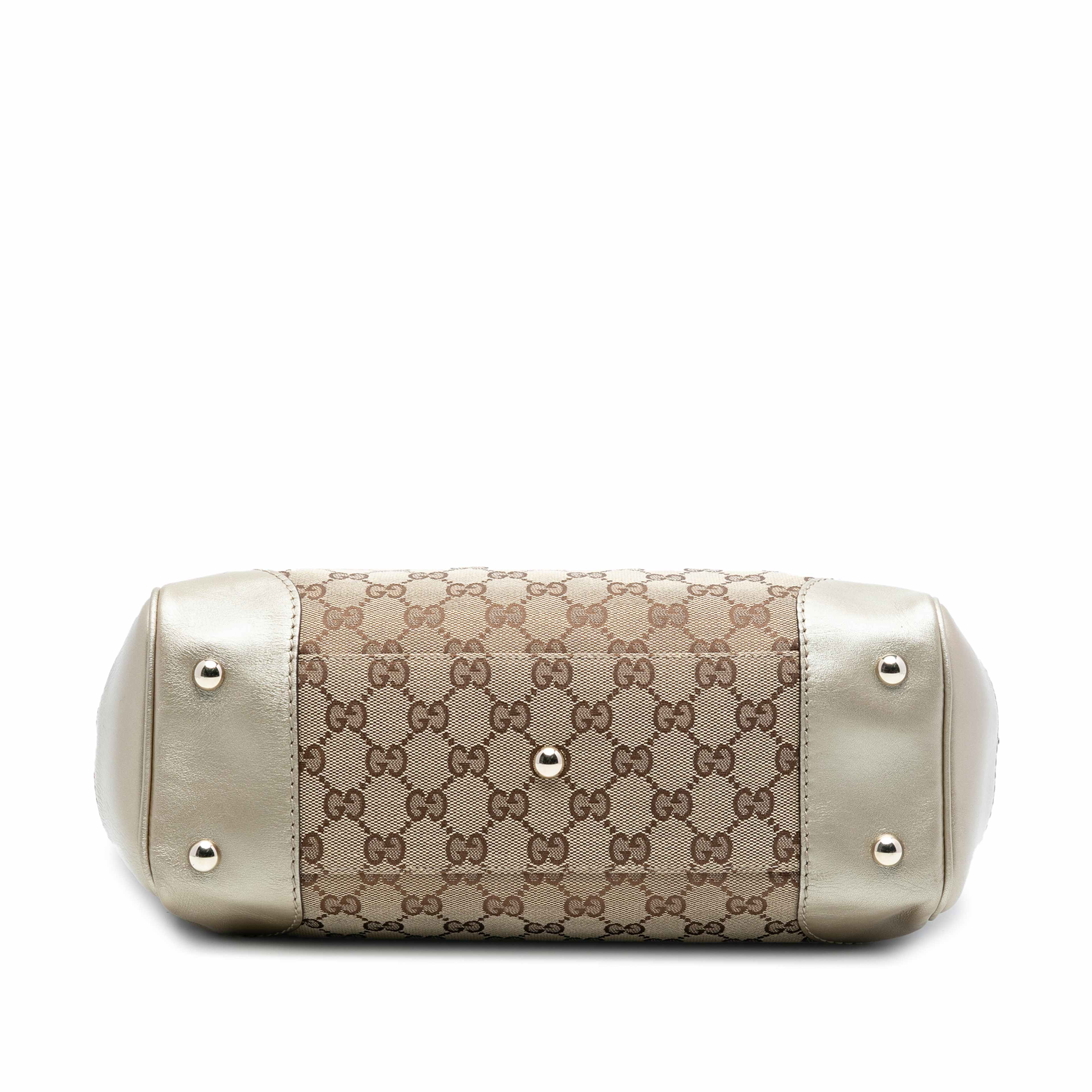 Gucci Gg Canvas Mayfair Tote, från Luxclusif, i färgen guld. Klicka för att öppna bilden i stort format