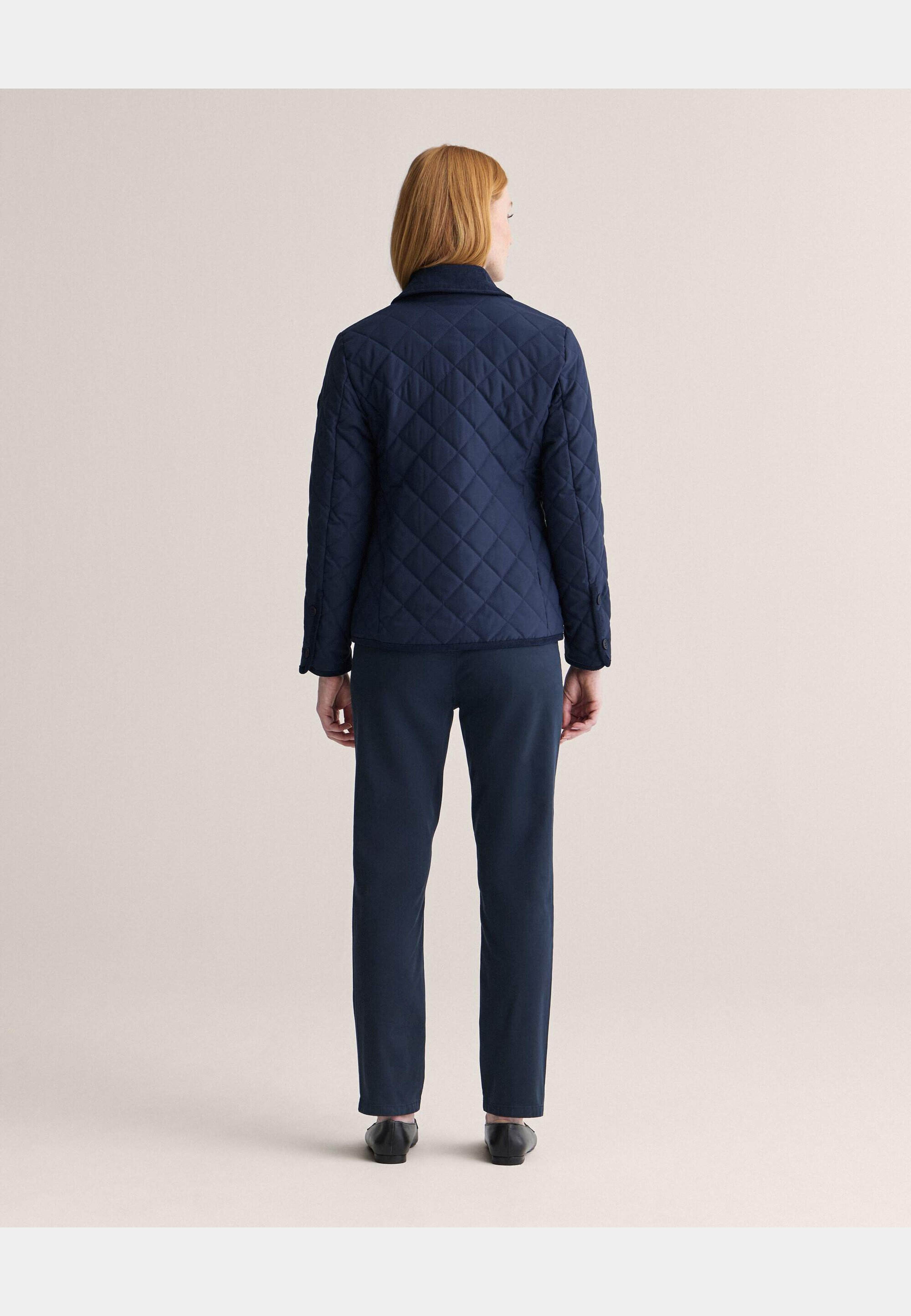 Naomi Quilted Jacket, från Newhouse, i färgen marinblå. Klicka för att öppna bilden i stort format