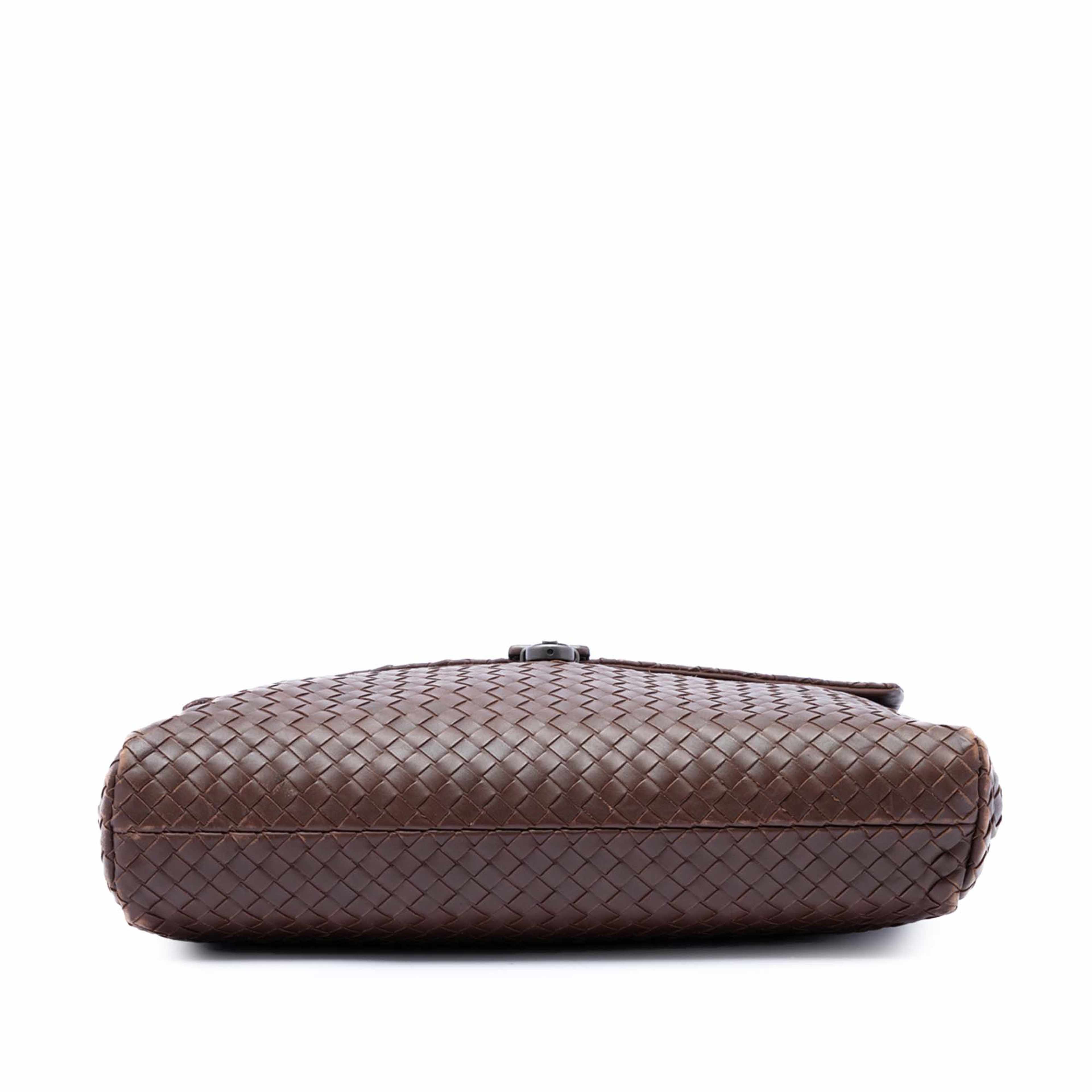 Bottega Veneta Nappa Intrecciato Briefcase, från Luxclusif, i färgen brun. Klicka för att öppna bilden i stort format