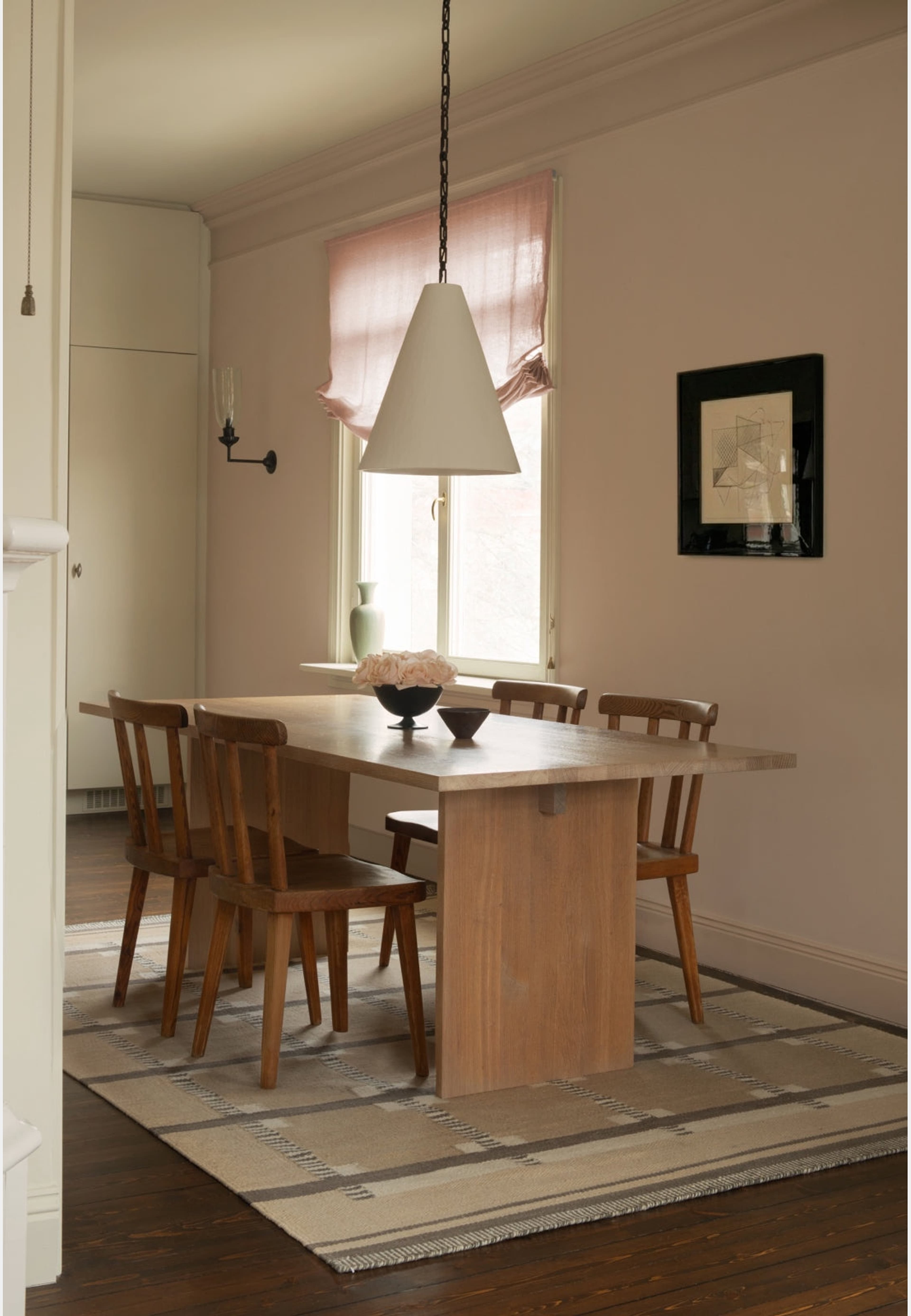 Rollakan Ruth Almond, från Layered, i färgen almond. Klicka för att öppna bilden i stort format