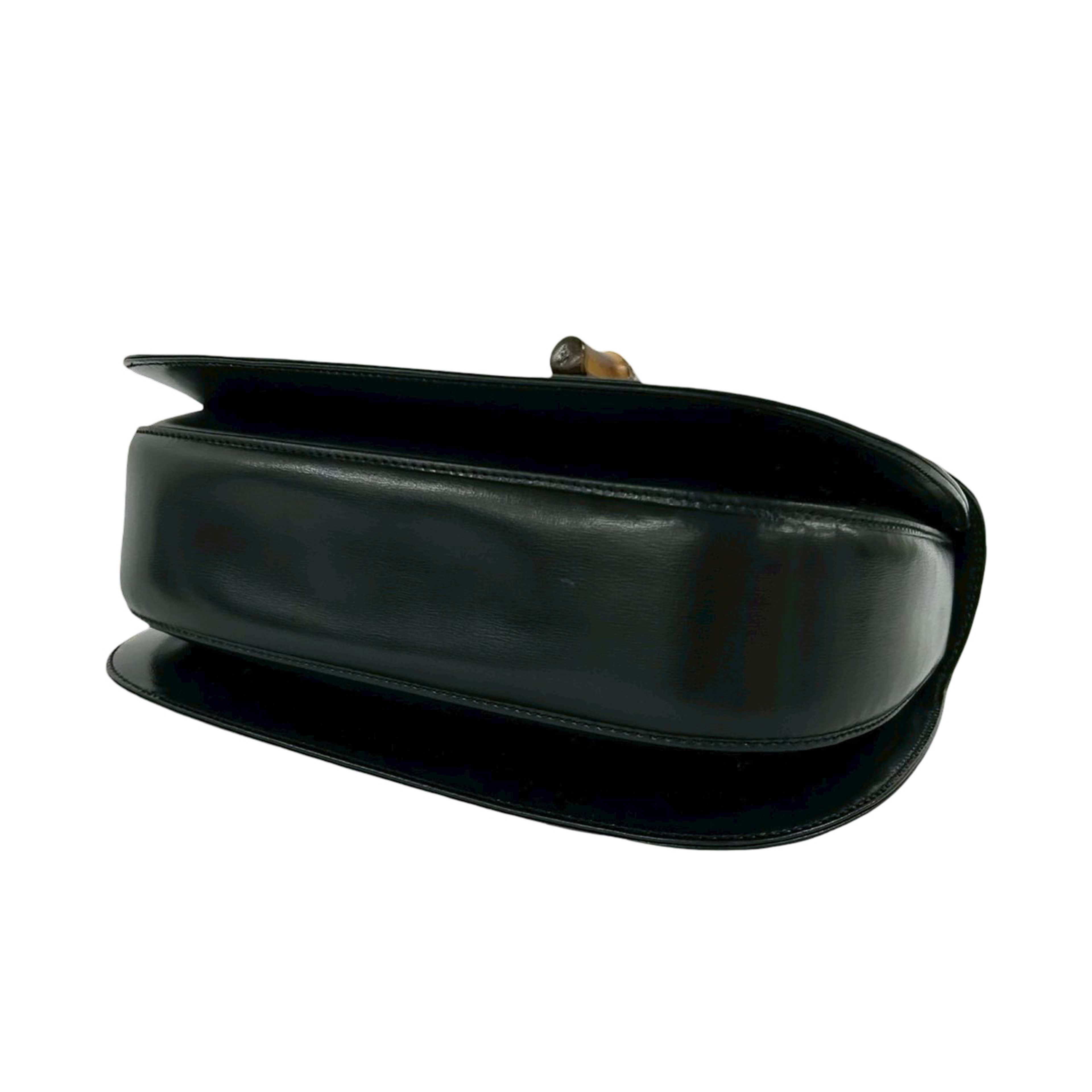 Gucci Calfskin Bamboo Night, från Luxclusif, i färgen svart. Klicka för att öppna bilden i stort format
